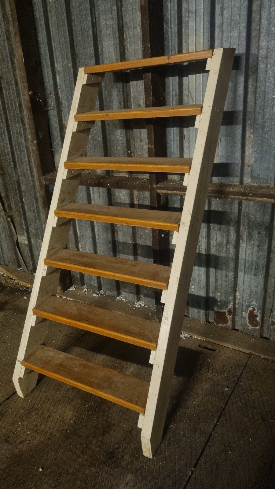 Trap met 7 treden, Ophalen, Gebruikt, Minder dan 2 meter