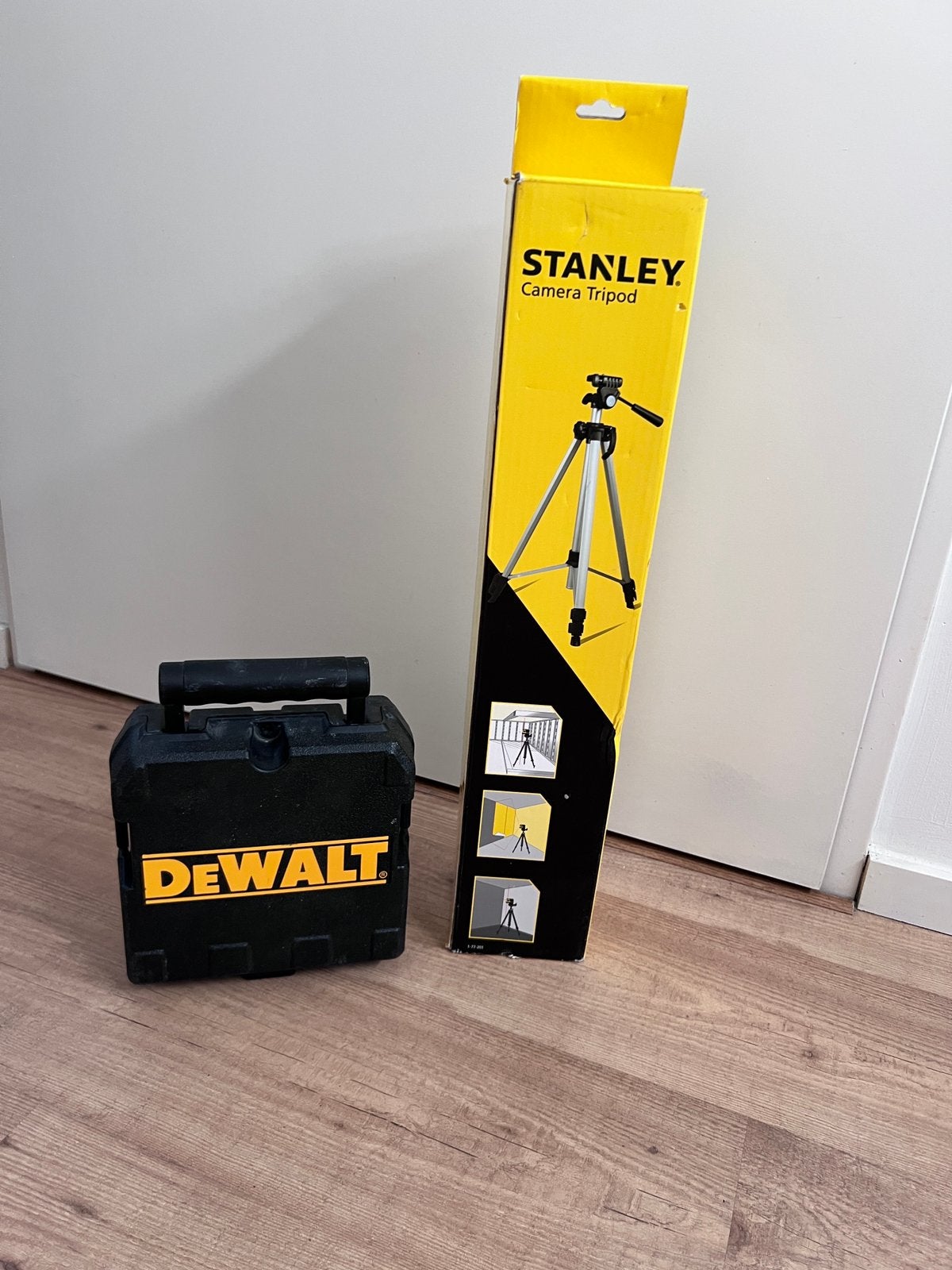 Dewalt groene laser en Stanley statief, Ophalen, Zo goed als nieuw
