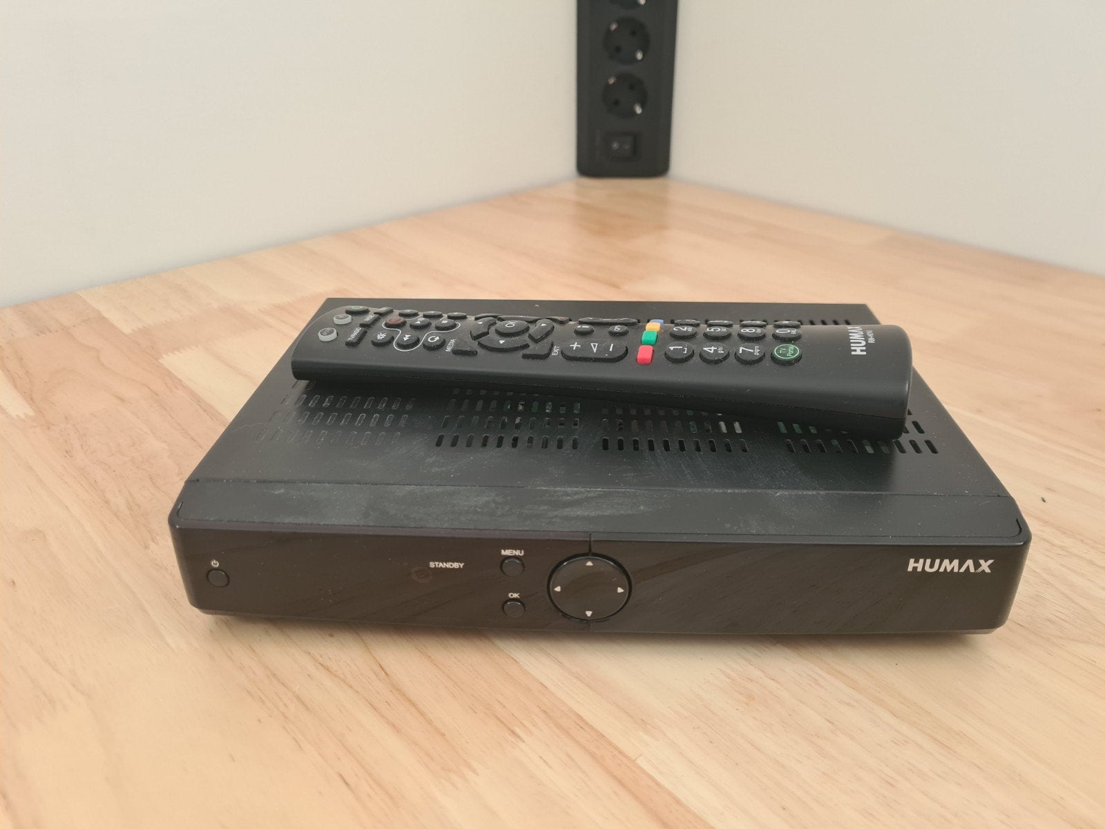 Humax Decoder met Afstandsbediening - Ziggo, Ophalen of Verzenden, Gebruikt