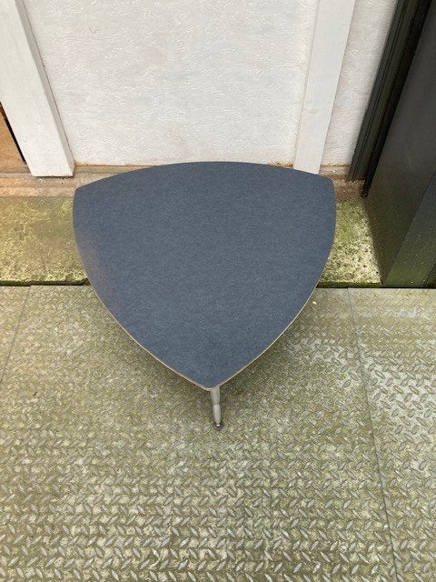 sfeervol mid century tafeltje jaren 50-60 Tripod, Ophalen, Minder dan 45 cm, Mid century, Zo goed als nieuw