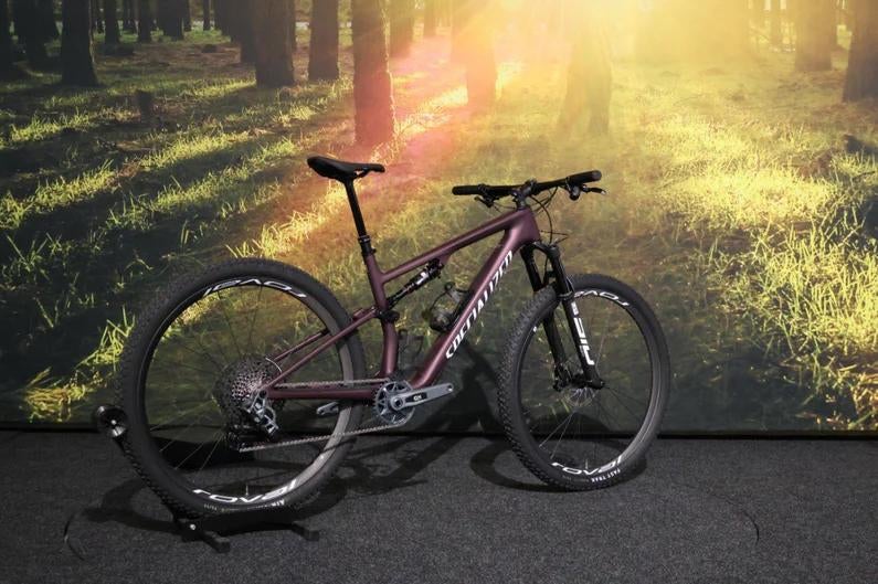 ACTIE nieuwe Specialized Epic8 Expert L&XL carbon fully, Fietsen en Brommers, Fietsen | Mountainbikes en ATB, Fully, Ophalen of Verzenden