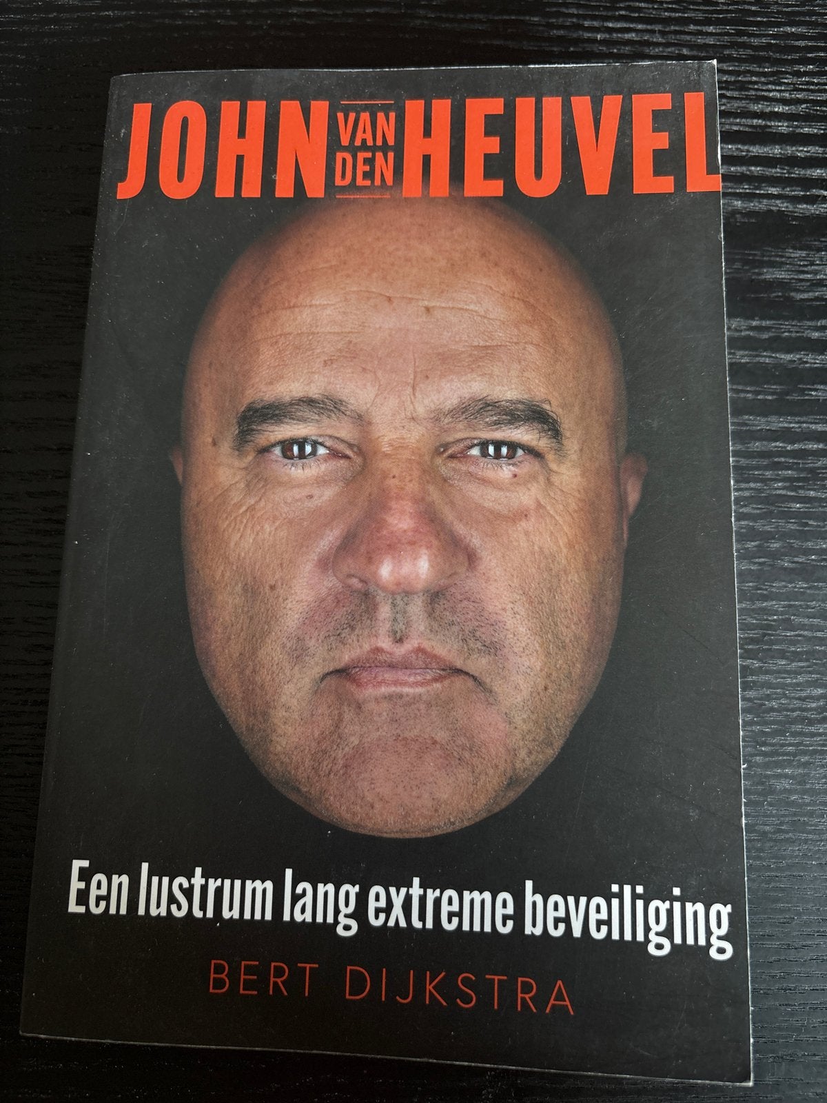 John van den Heuvel: Een lustrum lang extreme beveiliging, Ophalen of Verzenden, Zo goed als nieuw