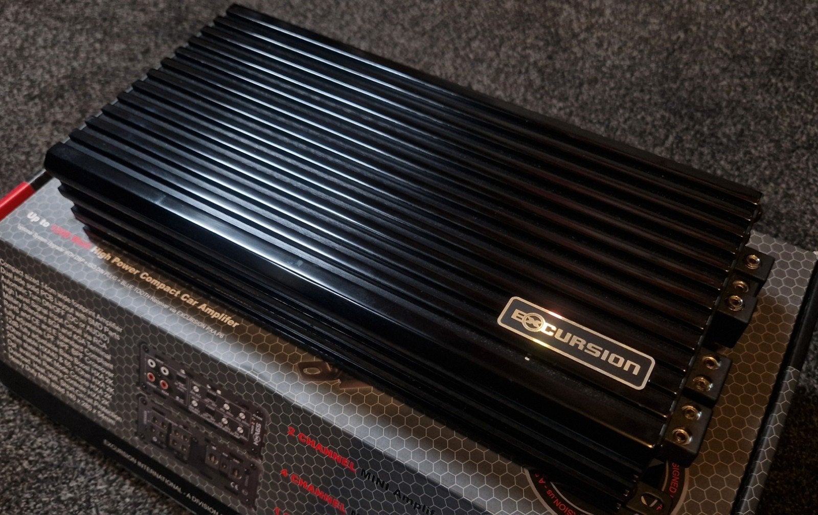 Excursion HXA 40 SQL – 2-kanaals versterker 800W RMS, Ophalen of Verzenden, Zo goed als nieuw