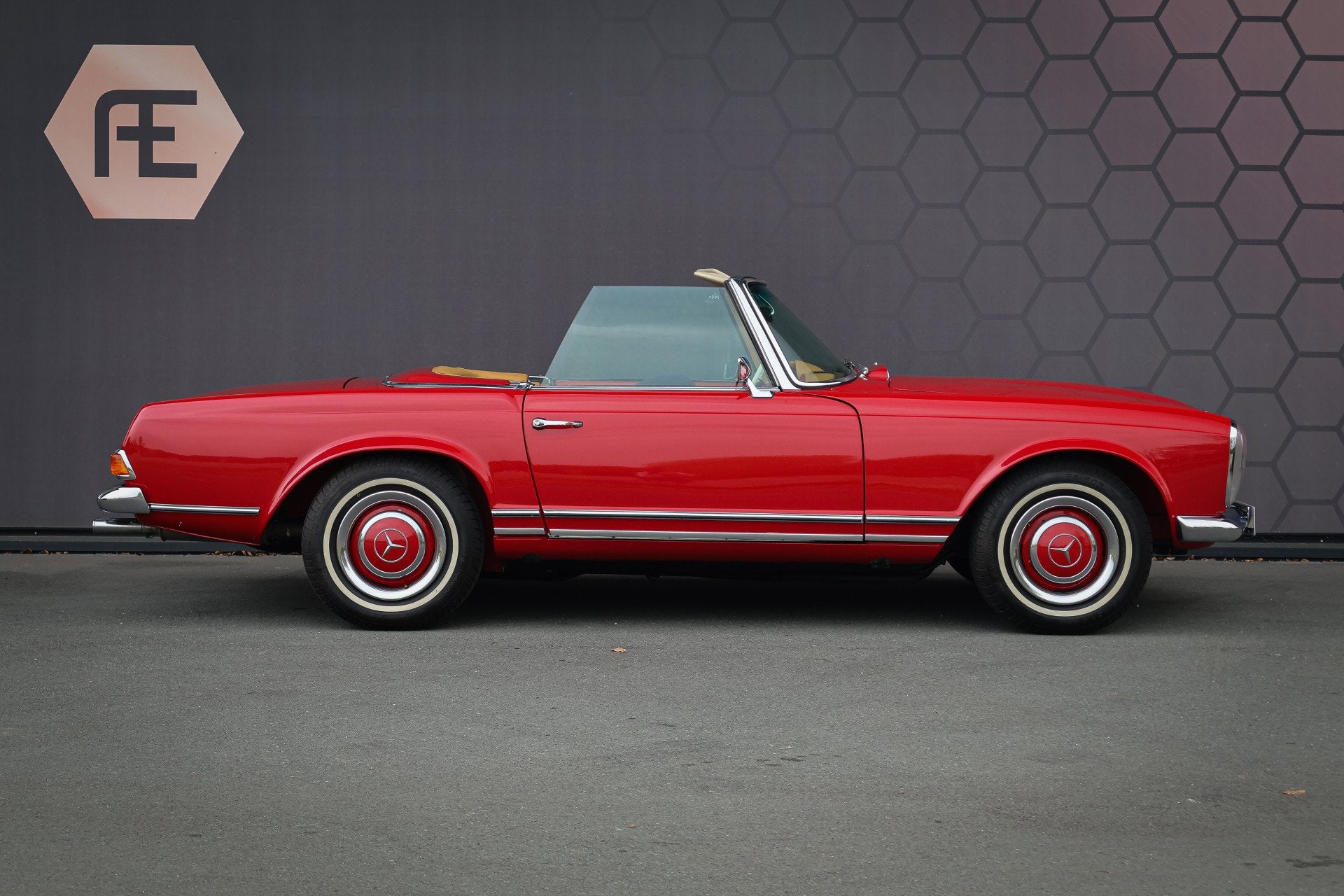 Mercedes-Benz 200-serie 230 SL Mercedes-Benz 230 SL, foto 8