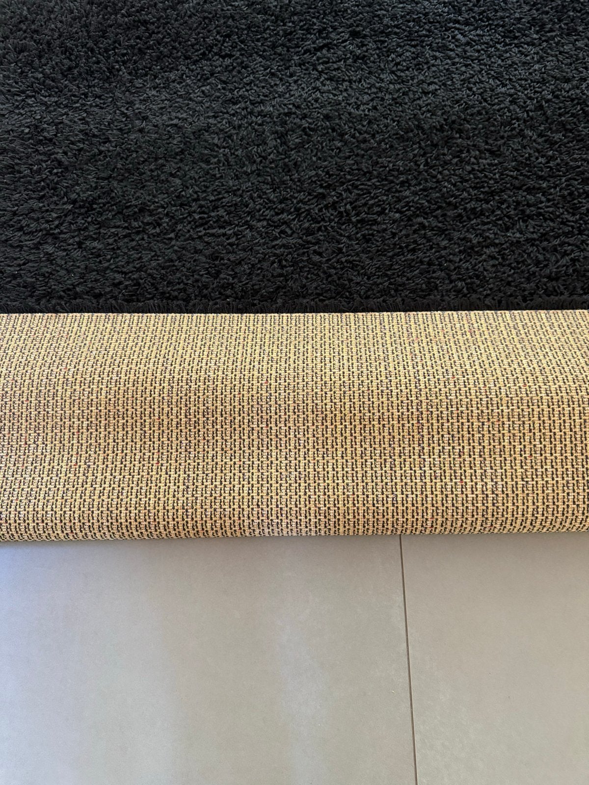 IKEA zwart hoogpolig vloerkleed – 140 x 200 cm, Ophalen, Gebruikt, 100 tot 150 cm, Zwart