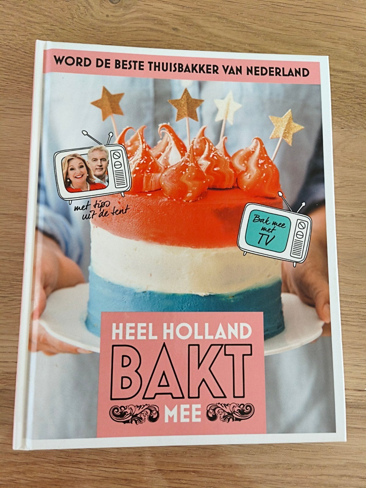 Heel Holland Bakt Mee - Word de beste thuisbakker, Boeken, Taart, Gebak en Desserts, Ophalen of Verzenden, Zo goed als nieuw, Heel Holland Bakt