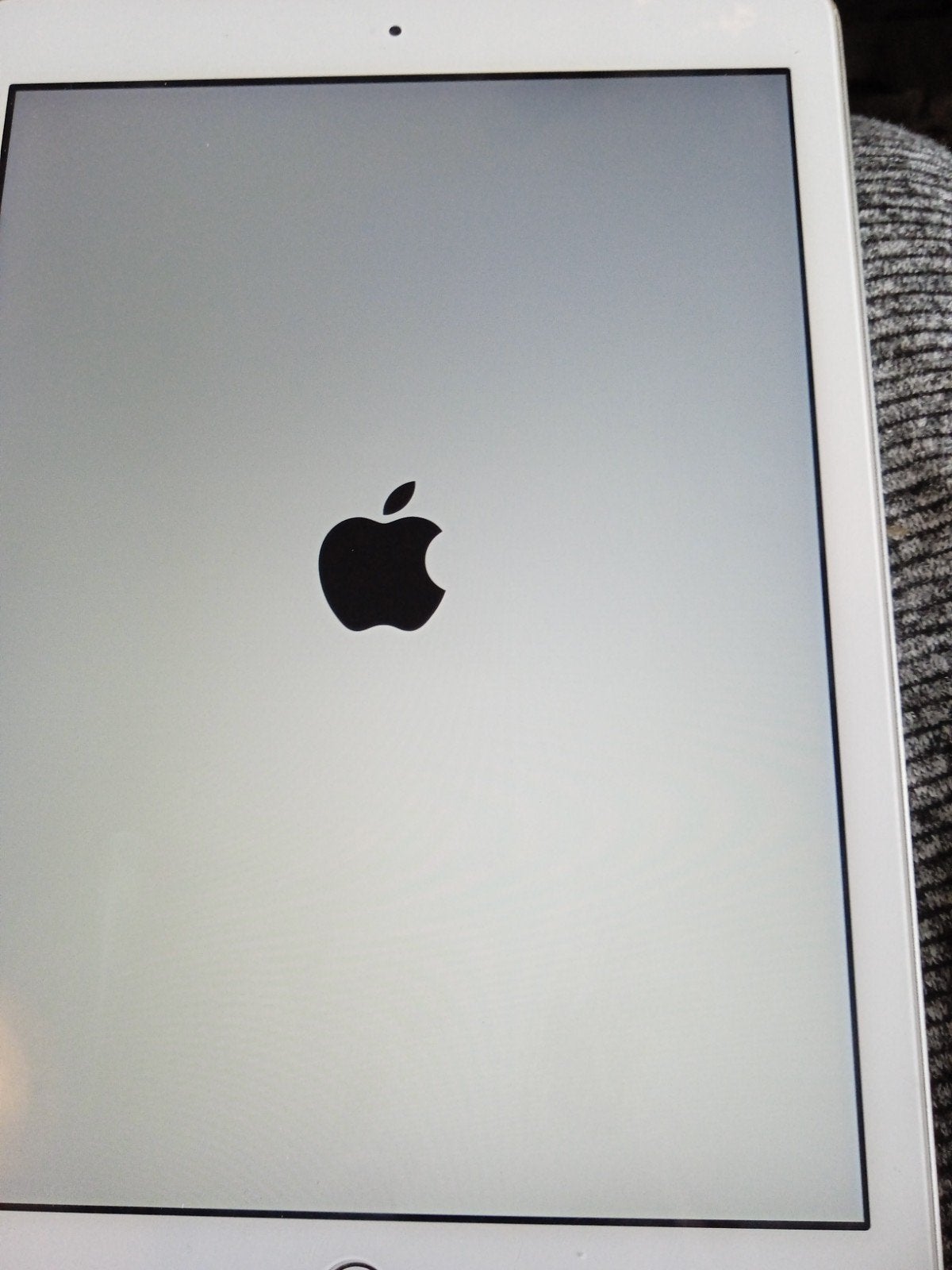 Apple iPad 6e generatie met foutmelding 4013, Ophalen of Verzenden, Niet werkend, Apple iPad