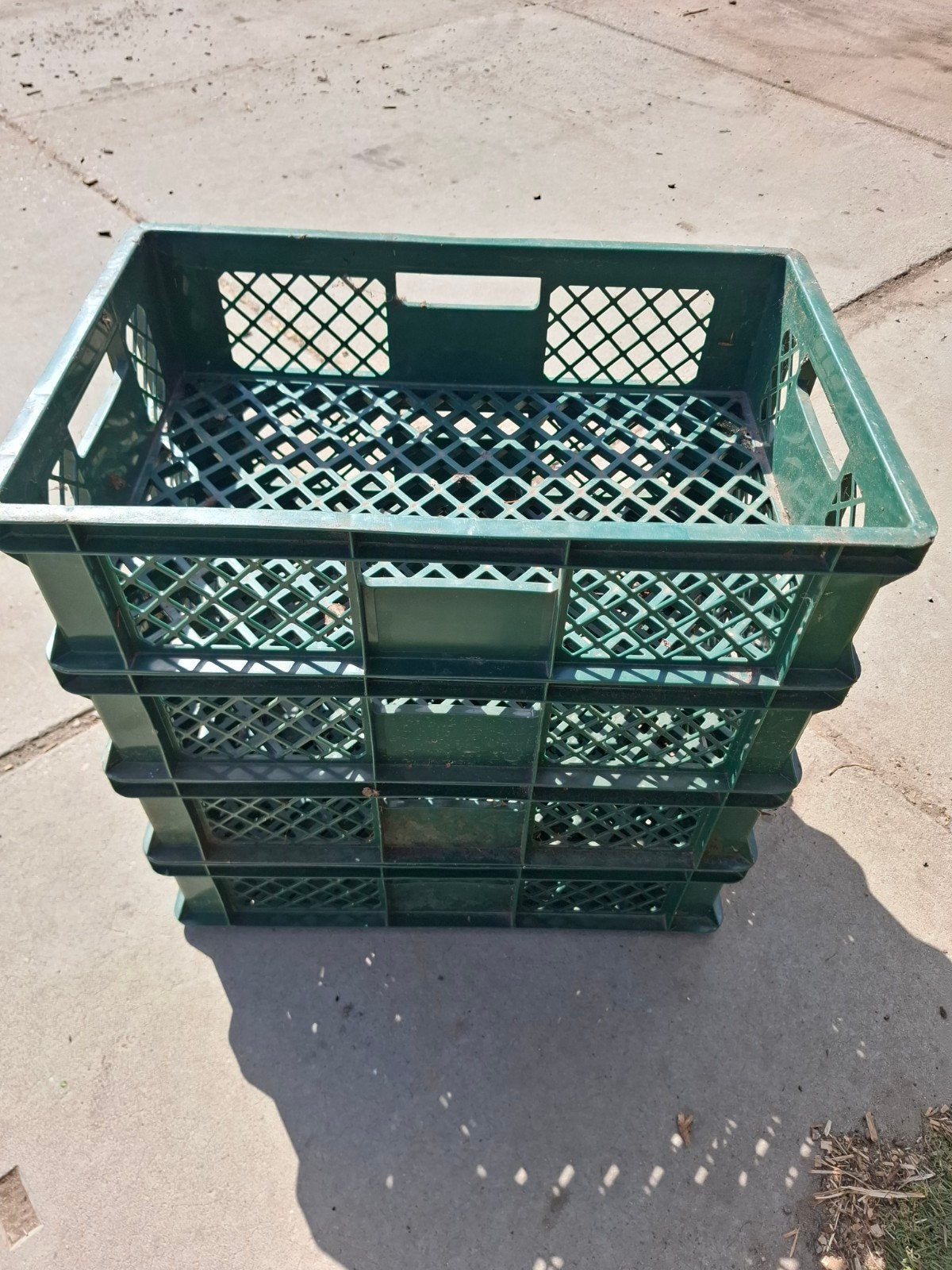 Stevige groene krat voor opslag of transport, Ophalen, Gebruikt, 40 tot 60 cm, Minder dan 35 cm