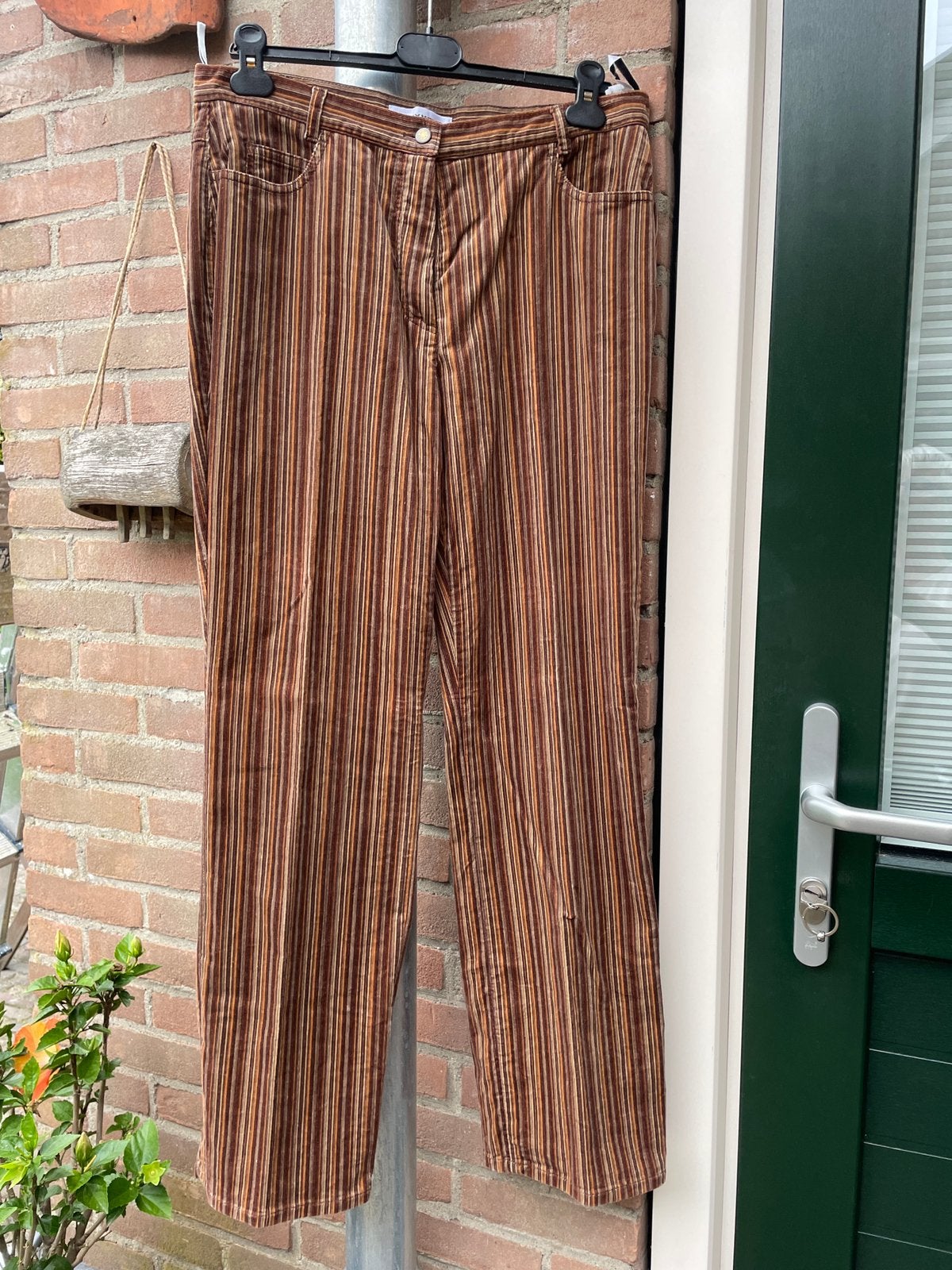 Gery Weber rib pantalon mt 44, Bruin, Maat 42/44 (L), Ophalen of Verzenden, Lang
