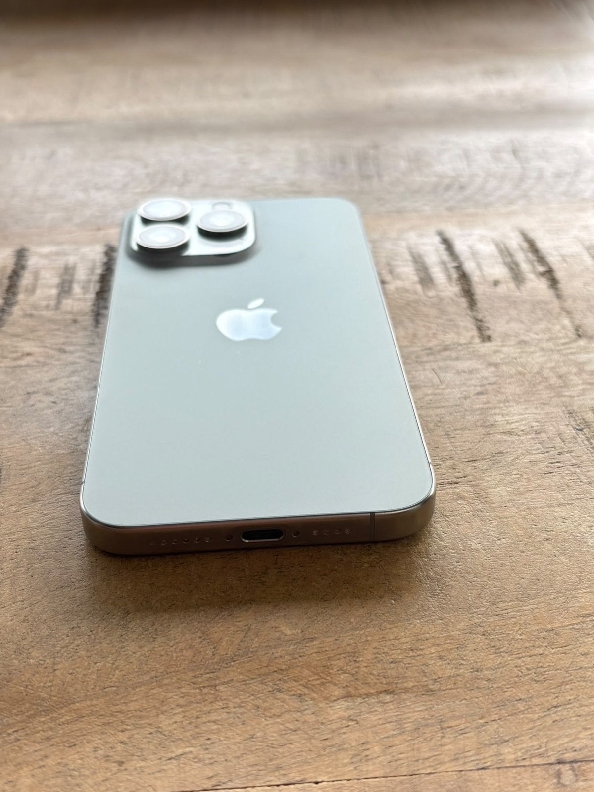 Foto 10 van iPhone 15 Pro Max 256GB Natural Titanium | 87%