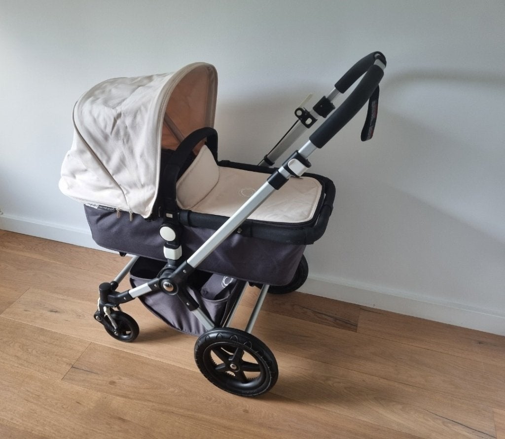 Bugaboo Cameleon 3 dark grey/offwhite, Bugaboo, Zo goed als nieuw, Verstelbare duwstang, Ophalen
