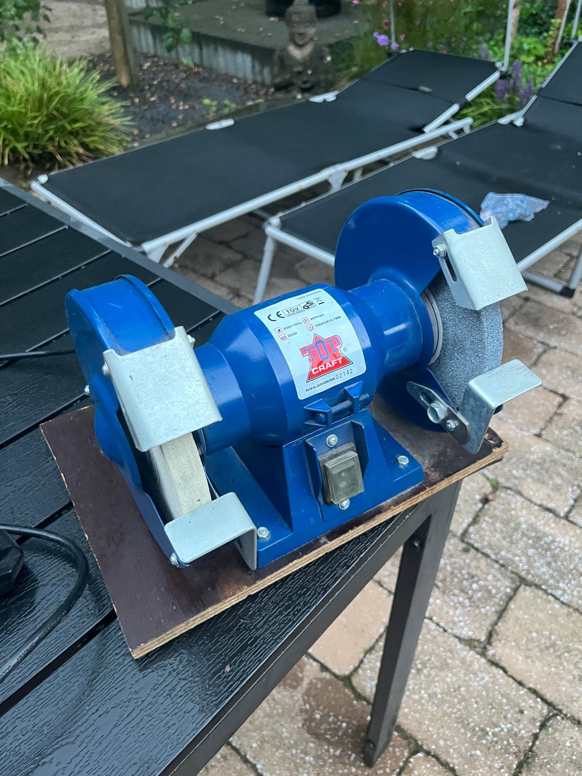 Dubbele slijpsteen 200W - Zo goed als nieuw, Ophalen, Zo goed als nieuw, Minder dan 700 watt, Werkbankslijpmachine