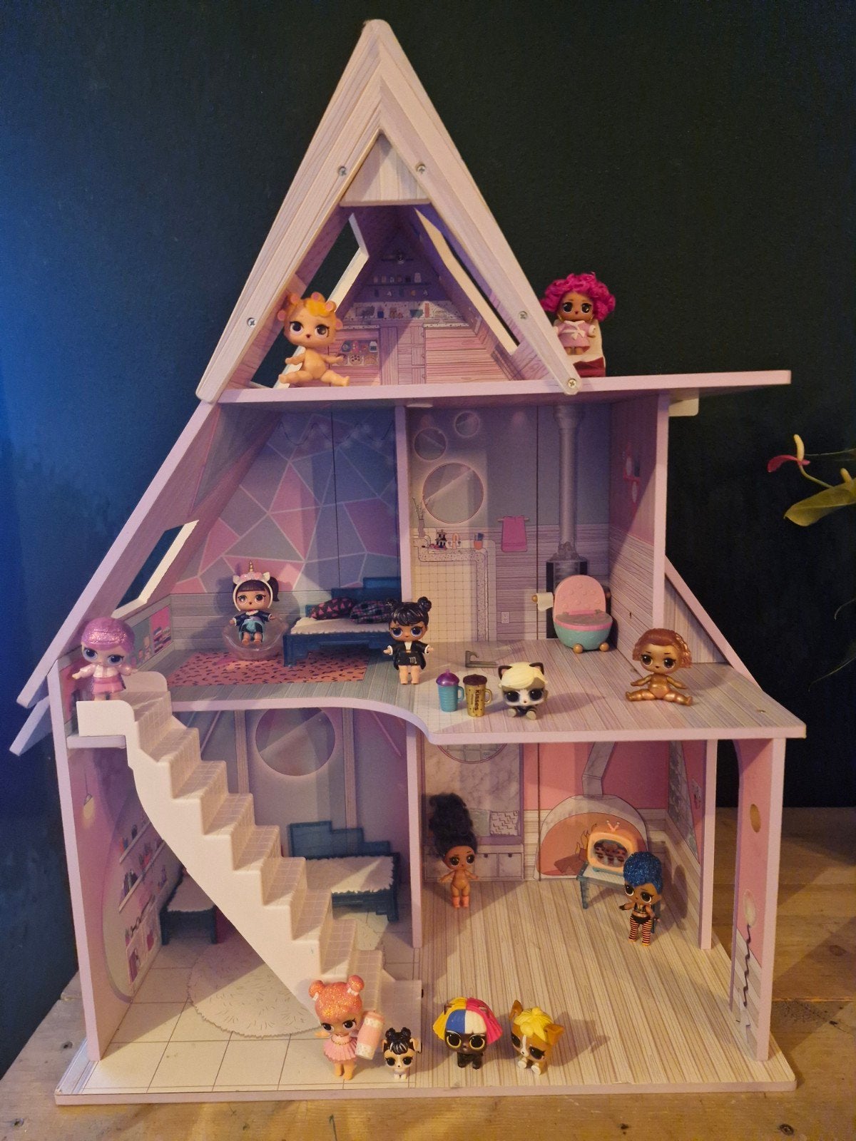 Prachtig L.o.l winterhuis, Kinderen en Baby's, Speelgoed | Poppenhuizen, Ophalen, Zo goed als nieuw, Poppenhuis