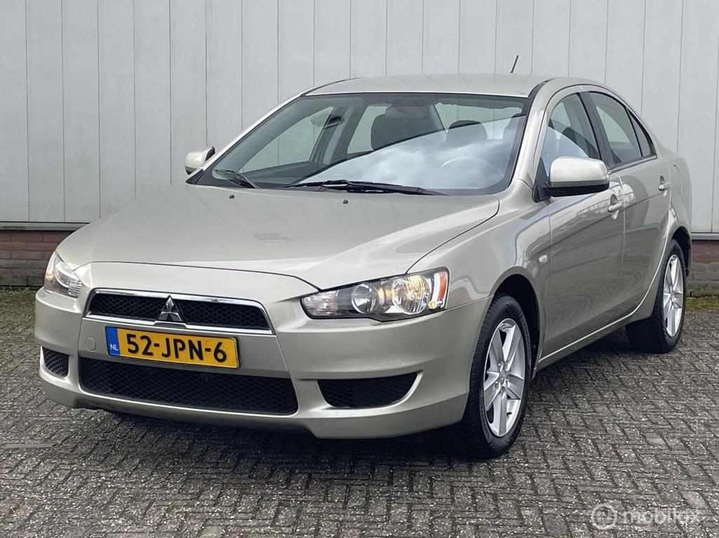 Mitsubishi Lancer Sports Sedan 1.8 Invite | Org NL Auto | NA, Auto's, Mitsubishi, Gebruikt, 1295 kg, Beige, Origineel Nederlands