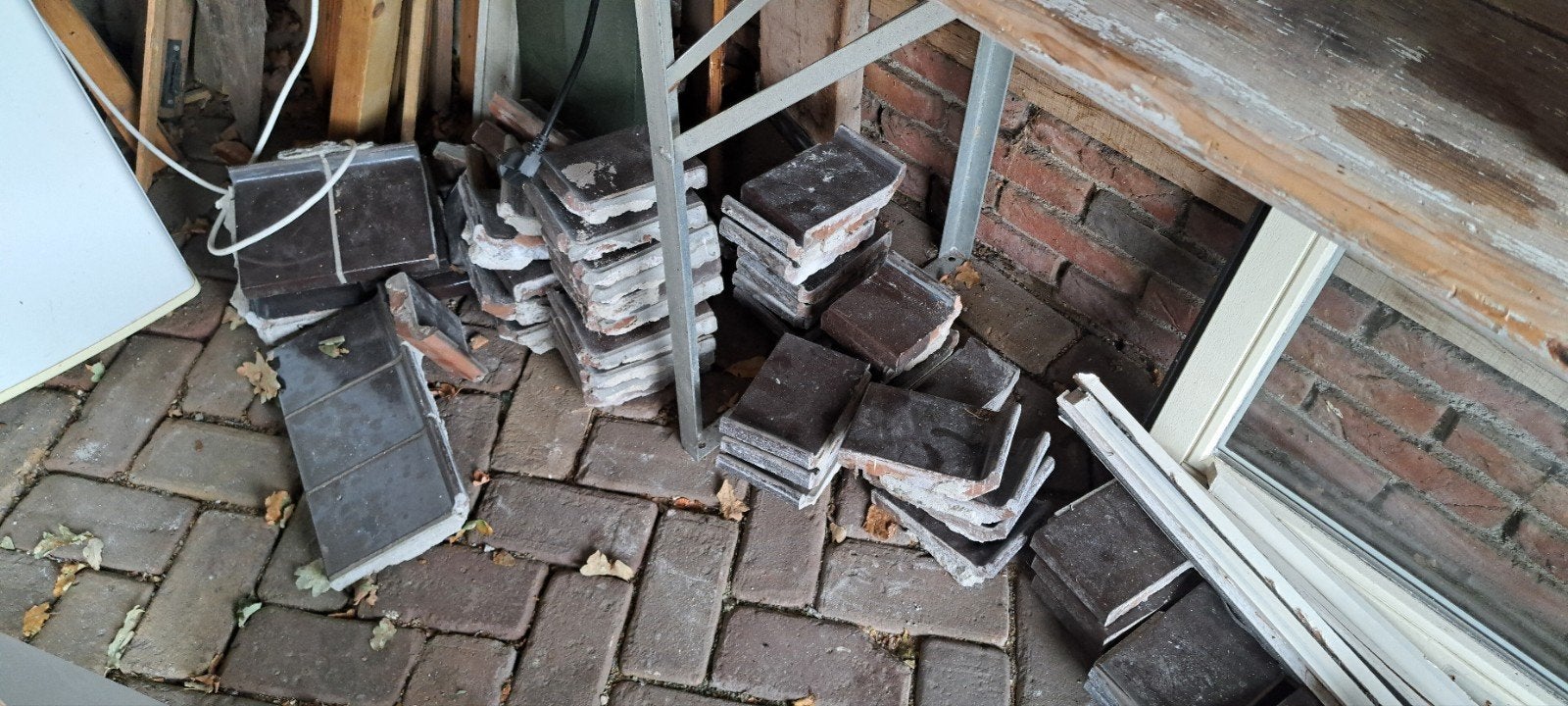 Raamdorpels bruin of licht bruin, Ophalen, Zo goed als nieuw, Overige metalen