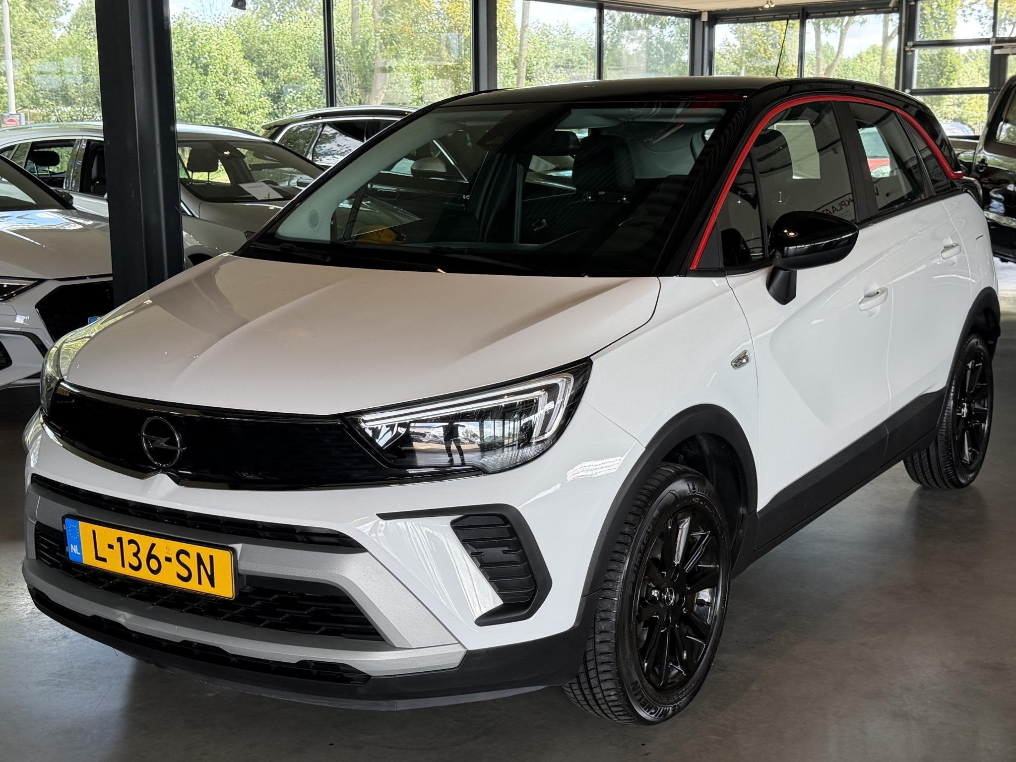 Opel Crossland 1.2 Turbo GS Line, Auto's, Gebruikt, 1199 cc, Wit, Origineel Nederlands