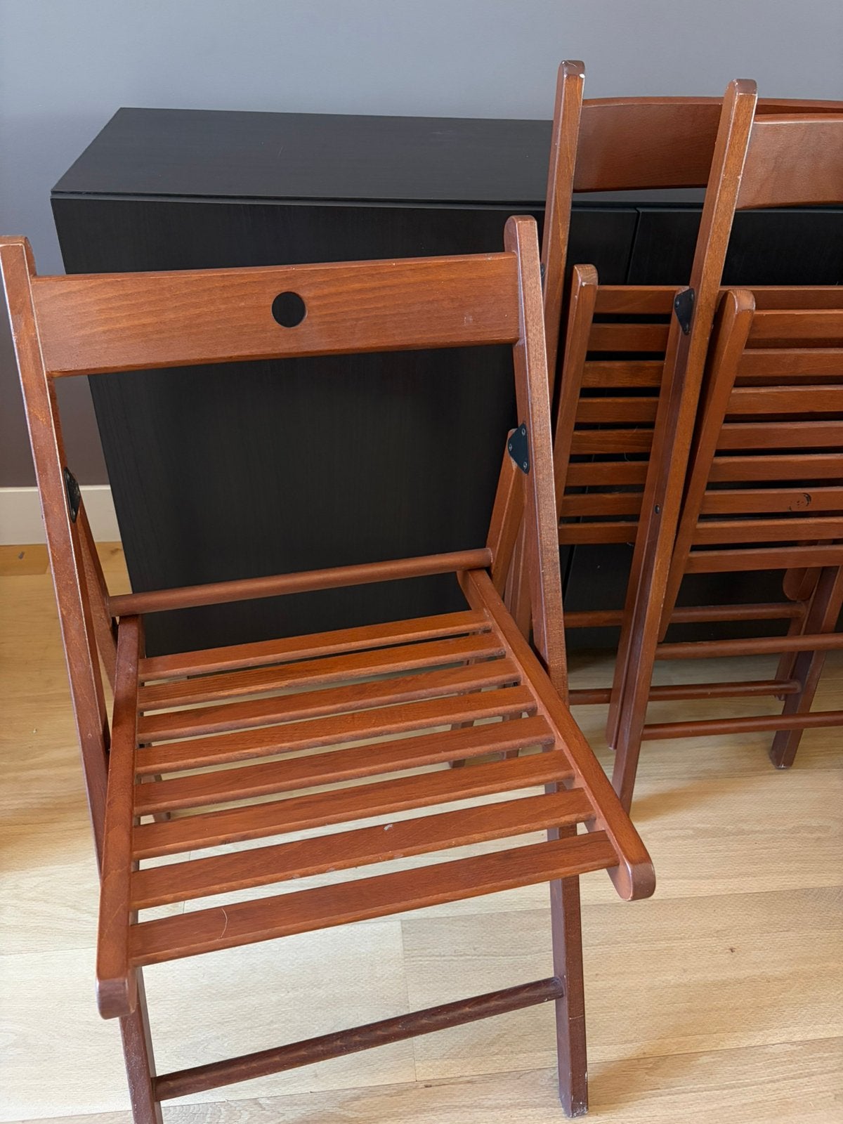 Set of 3 Wooden Folding Chairs, Tuin en Terras, Ophalen, Zo goed als nieuw, Hout, Inklapbaar