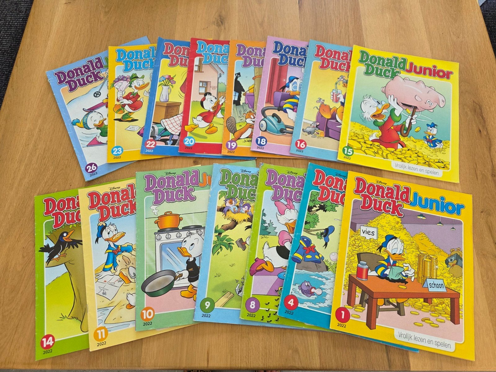 Donald Duck JUNIOR 15 stuks, Gelezen, Europa, Ophalen of Verzenden, Meerdere comics