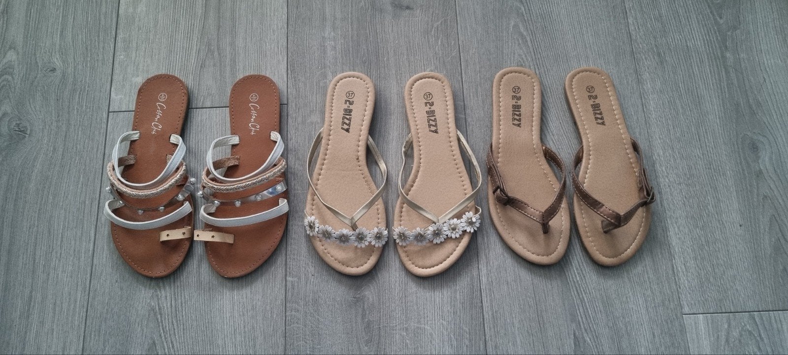 Verschillende slippers maat 37, Ophalen of Verzenden, Zo goed als nieuw, Slippers