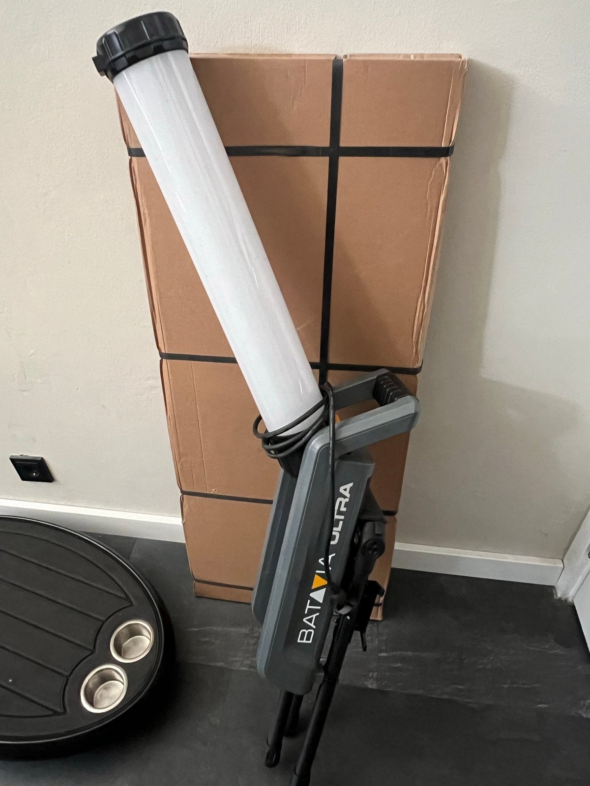 Batavia Hybride LED Bouwlamp - Zonder accu/lader, Ophalen, Minder dan 50 watt, Lamp met armatuur, Nieuw