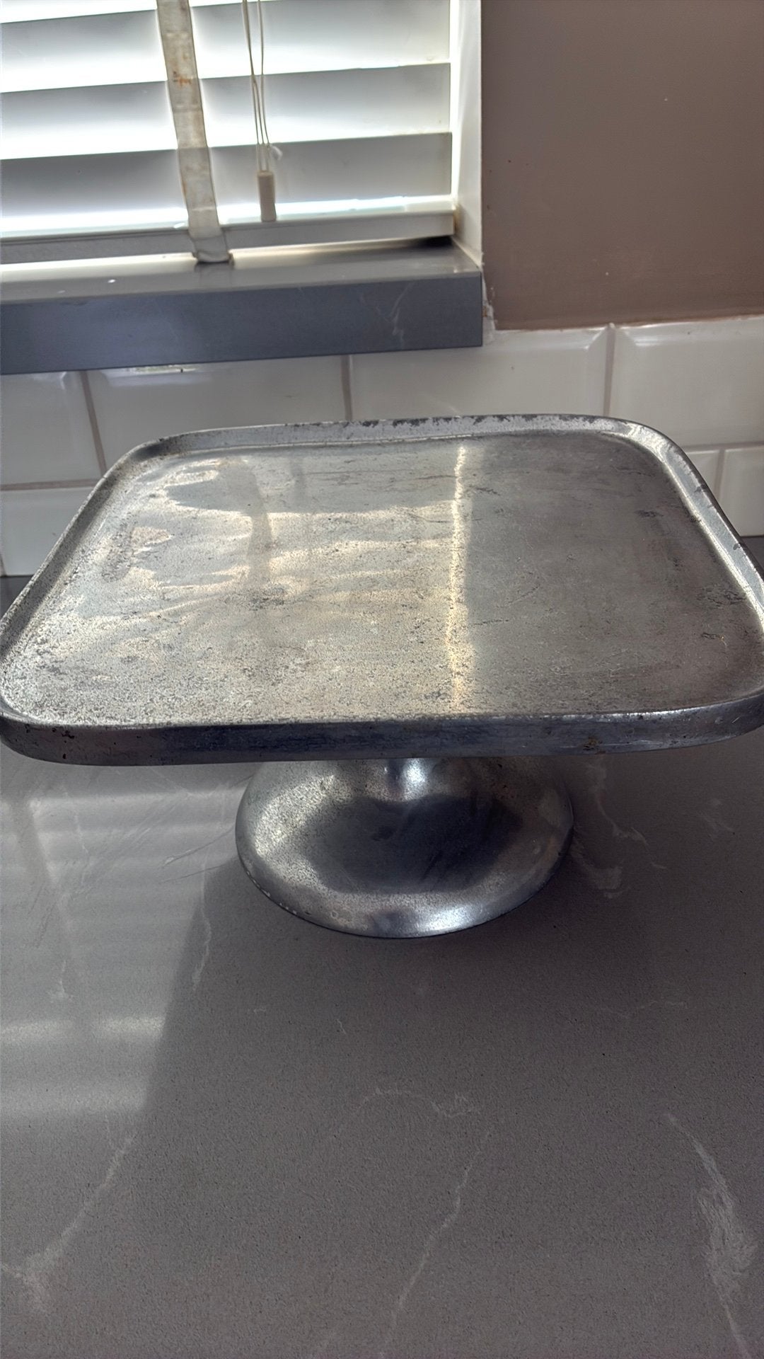 Leuke metalen etagere!, Huis en Inrichting, Ophalen, Gebruikt, Taartplateau, Metaal