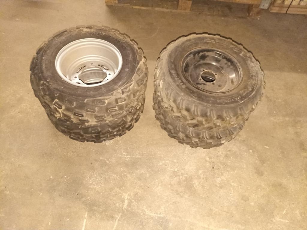 Quad banden met velg - Zo goed als nieuw!, Ophalen