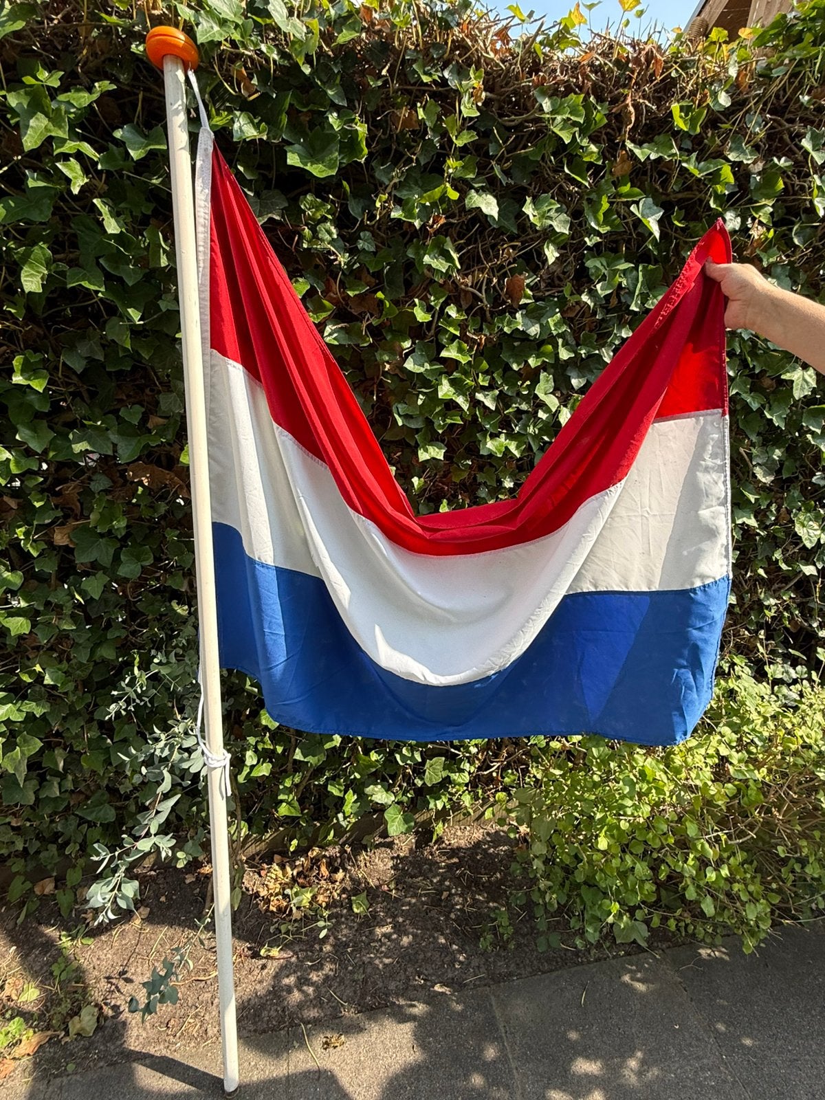 Vlaggenstokhouder + Nederlandse vlag, Diversen, Vlaggen en Wimpels, Ophalen, Zo goed als nieuw