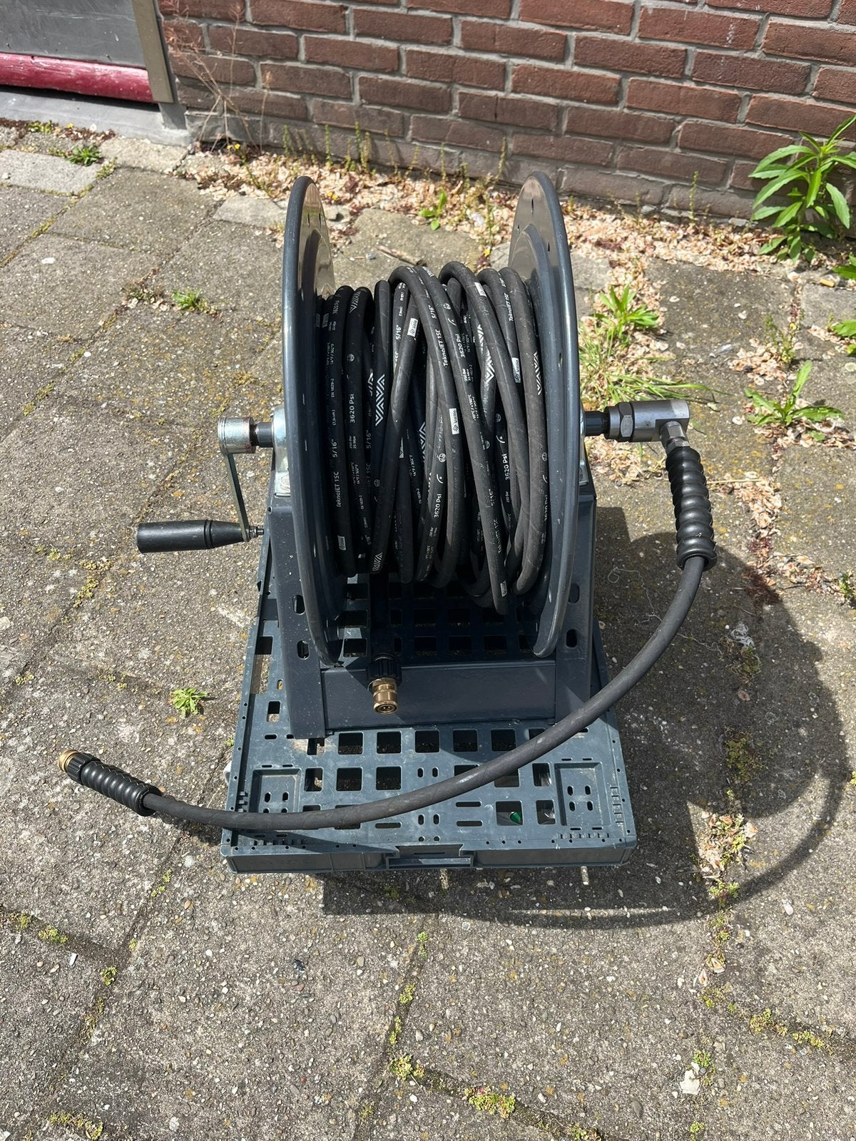 30 meter hogedrukslang met haspel te koop, Tuin en Terras, Tuinslangen, Ophalen, Zo goed als nieuw