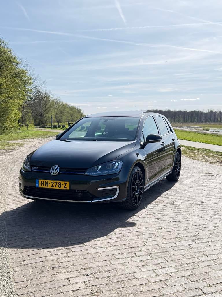 Volkswagen Golf 1.4 TSI Phev 204pk 5D DSG 2015 Zwart, Auto's, Volkswagen, Zwart, 1395 cc, 1499 kg, 149 pk