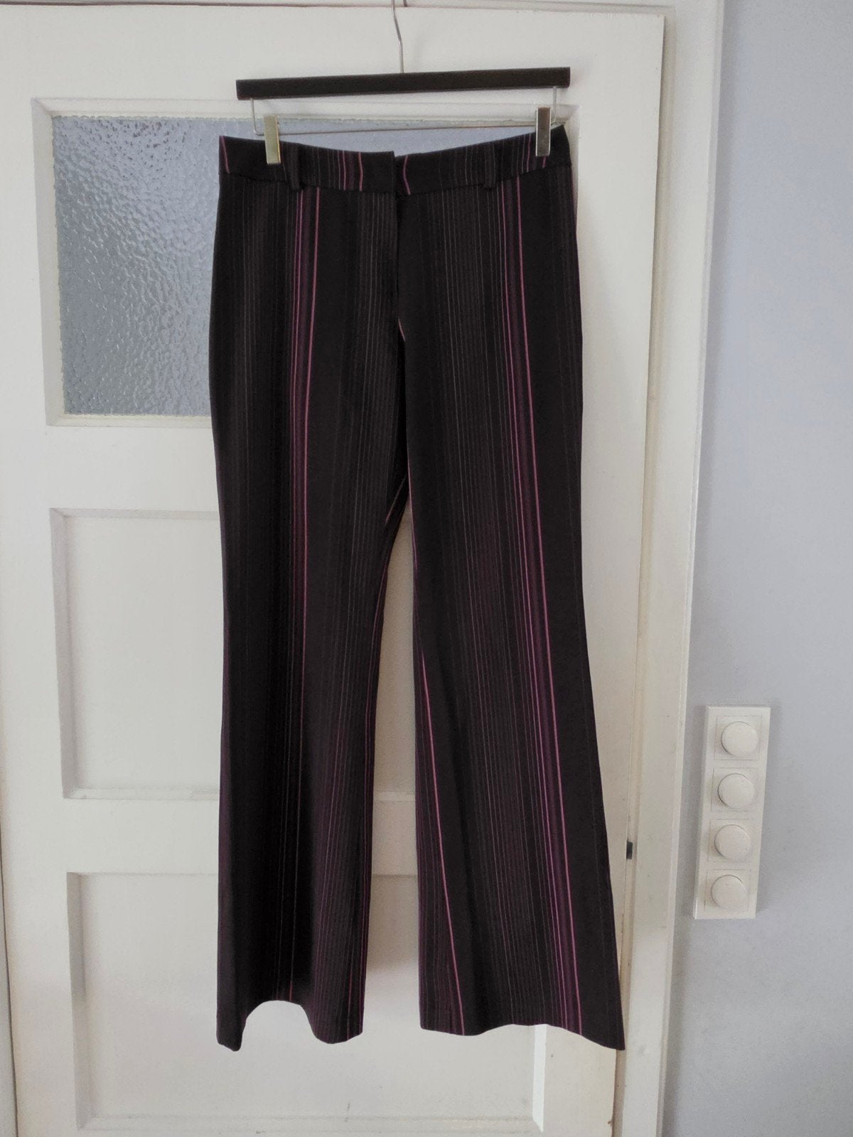 Background broek met roze strepen - Maat M, Maat 38/40 (M), Bruin, Background, Ophalen of Verzenden