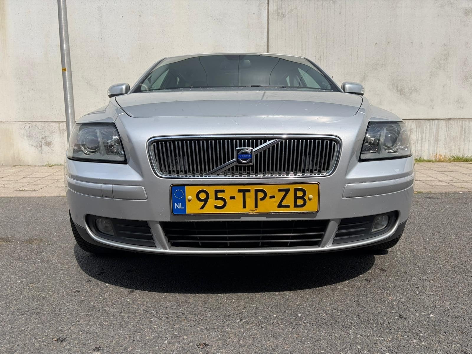 Volvo V50 1.8 2007 Grijs, Auto's, Voorwielaandrijving, 125 pk, 1281 kg, 4 cilinders