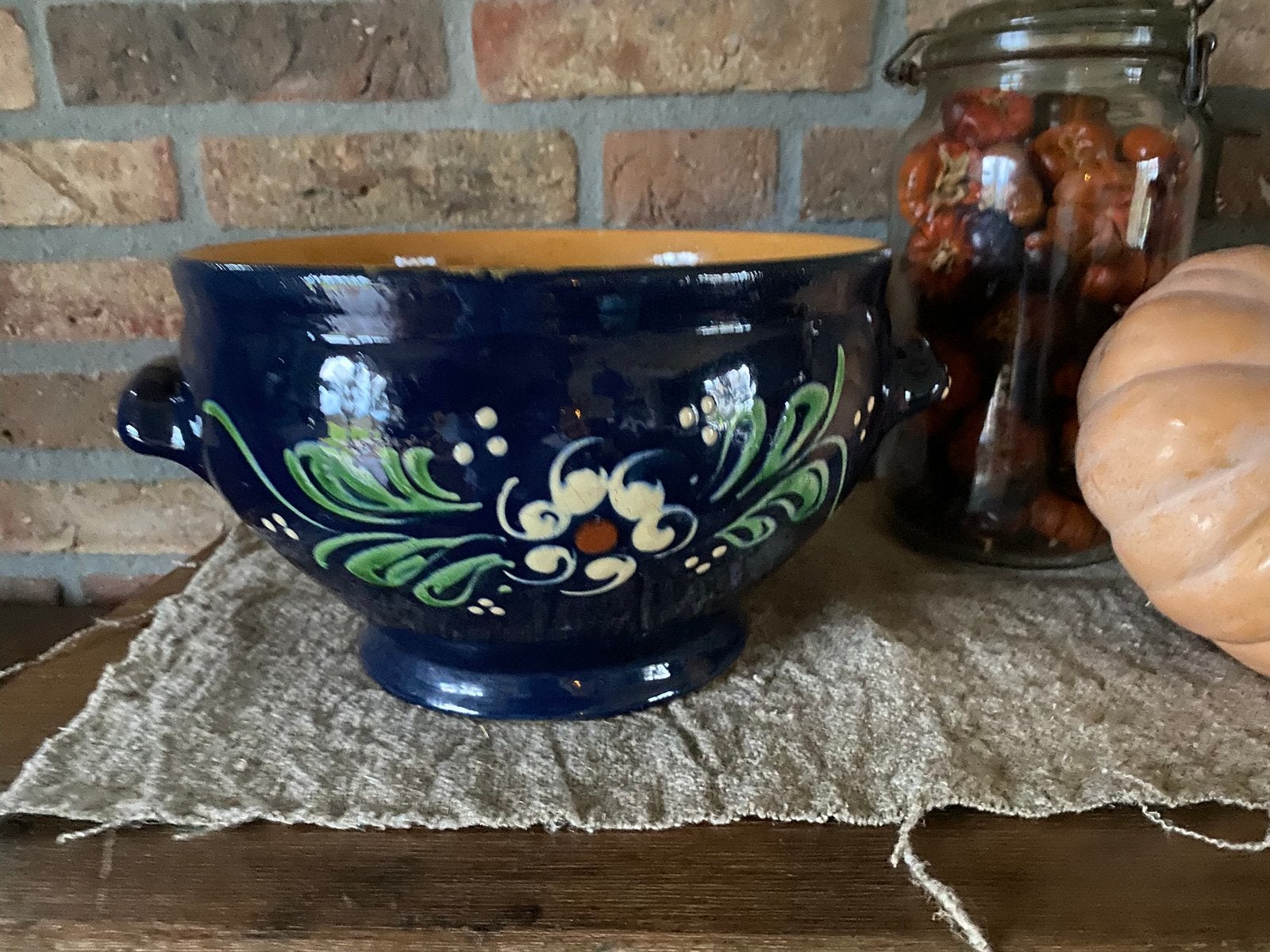 Brocante oude bewerkte terrine, Ophalen of Verzenden