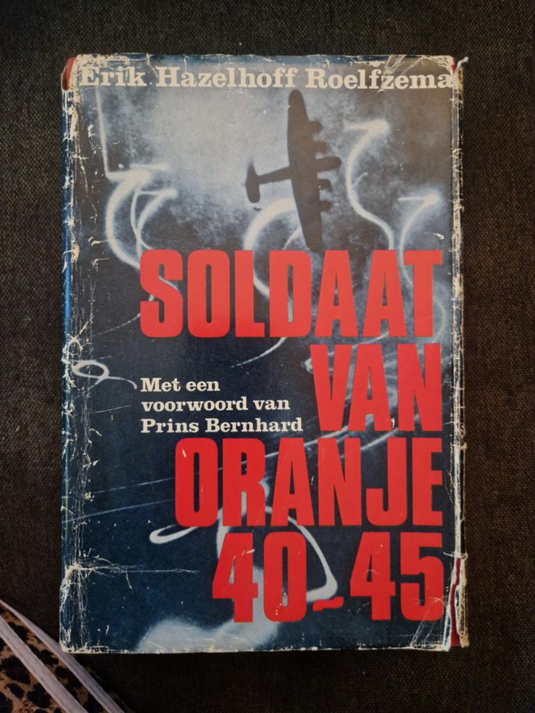 Soldaat van oranje 40-45, Ophalen of Verzenden, Tweede Wereldoorlog, Zo goed als nieuw, Erik Hazelhoff Roelfzema