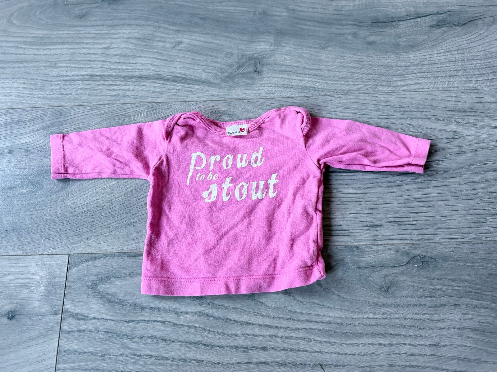 Roze longsleeve 'Proud to be stout' maat 50, Kinderen en Baby's, Ophalen of Verzenden, Zo goed als nieuw, Meisje, Shirtje of Longsleeve