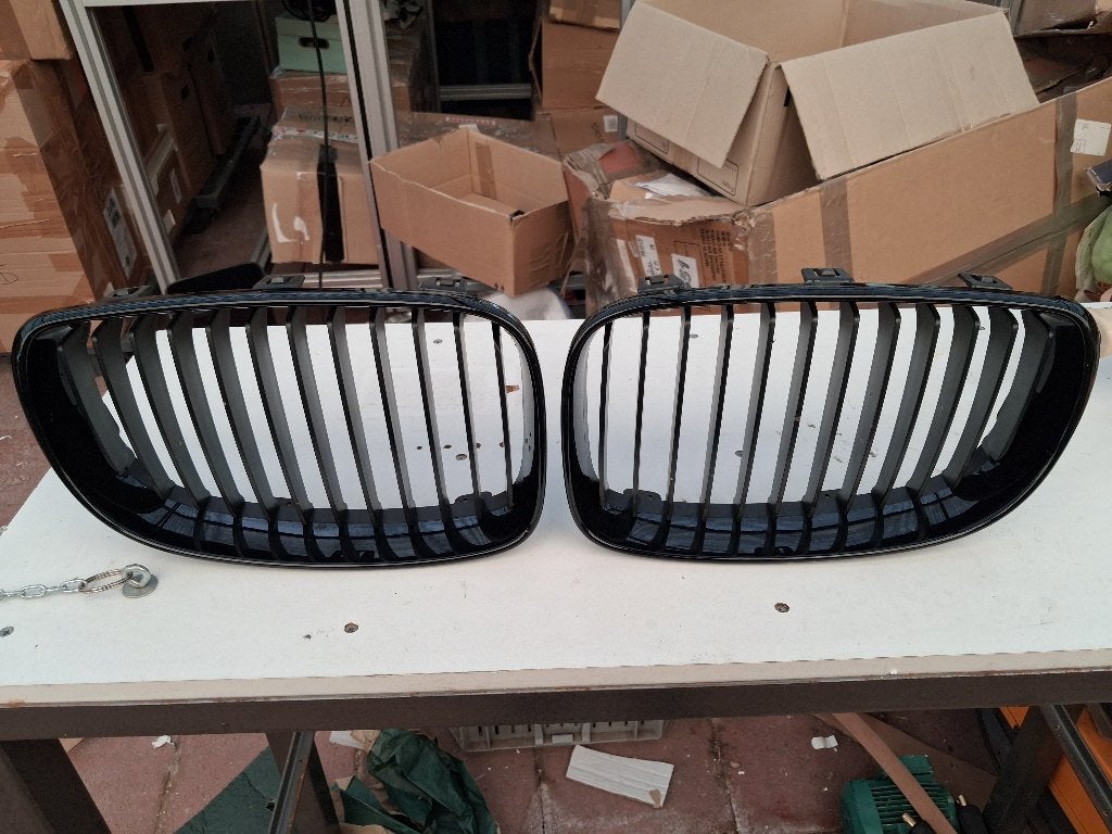 BMW 1 serie zwarte grill, rooster, nieren e81, e82, e88., Auto-onderdelen, Carrosserie en Plaatwerk, Ophalen of Verzenden, Voor