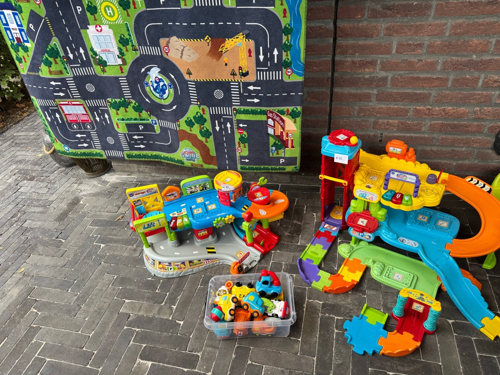 2 Toet Toet Garages met Auto's en Automaat, Ophalen, Gebruikt