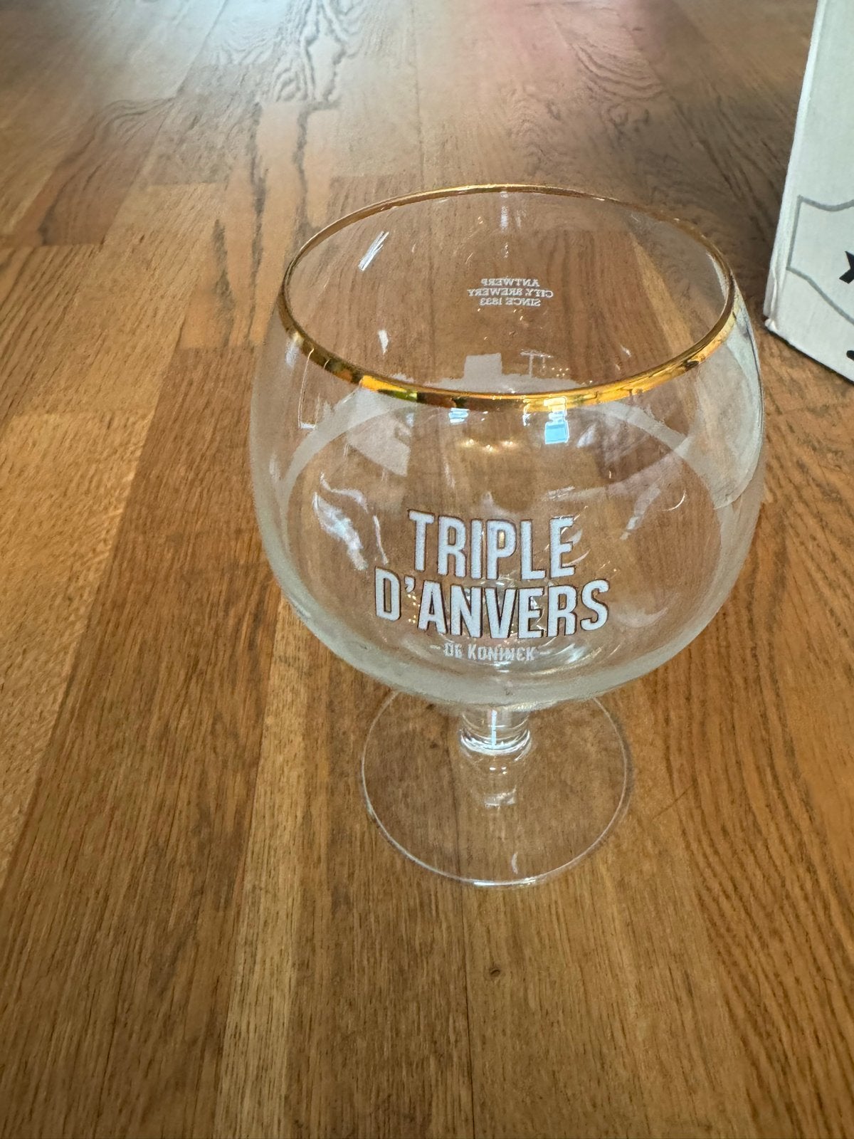 4 Triple D'Anvers bierglazen - Zo goed als nieuw, Ophalen of Verzenden, Zo goed als nieuw, Glas of Glazen