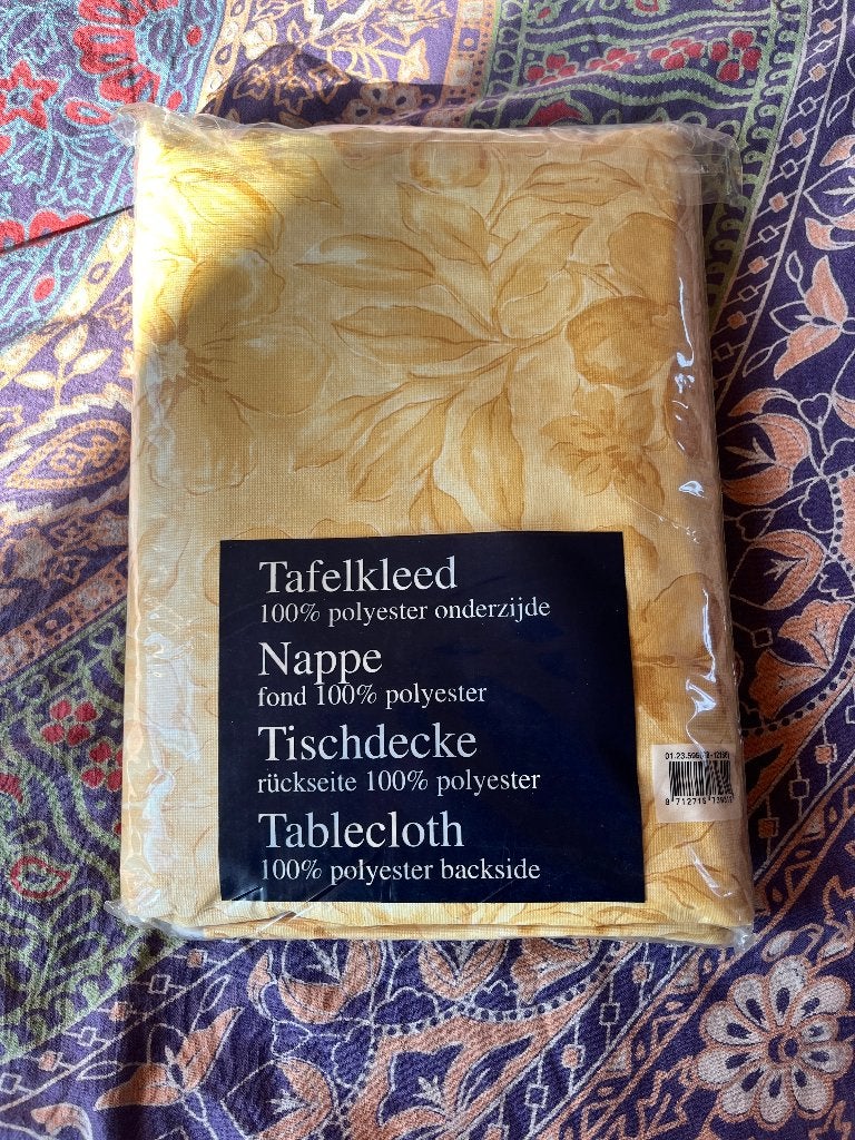 Splinternieuw watervast tafelkleed met bloemen nu voor 5,99€, 240 cm, Nieuw, Ophalen of Verzenden, Geel