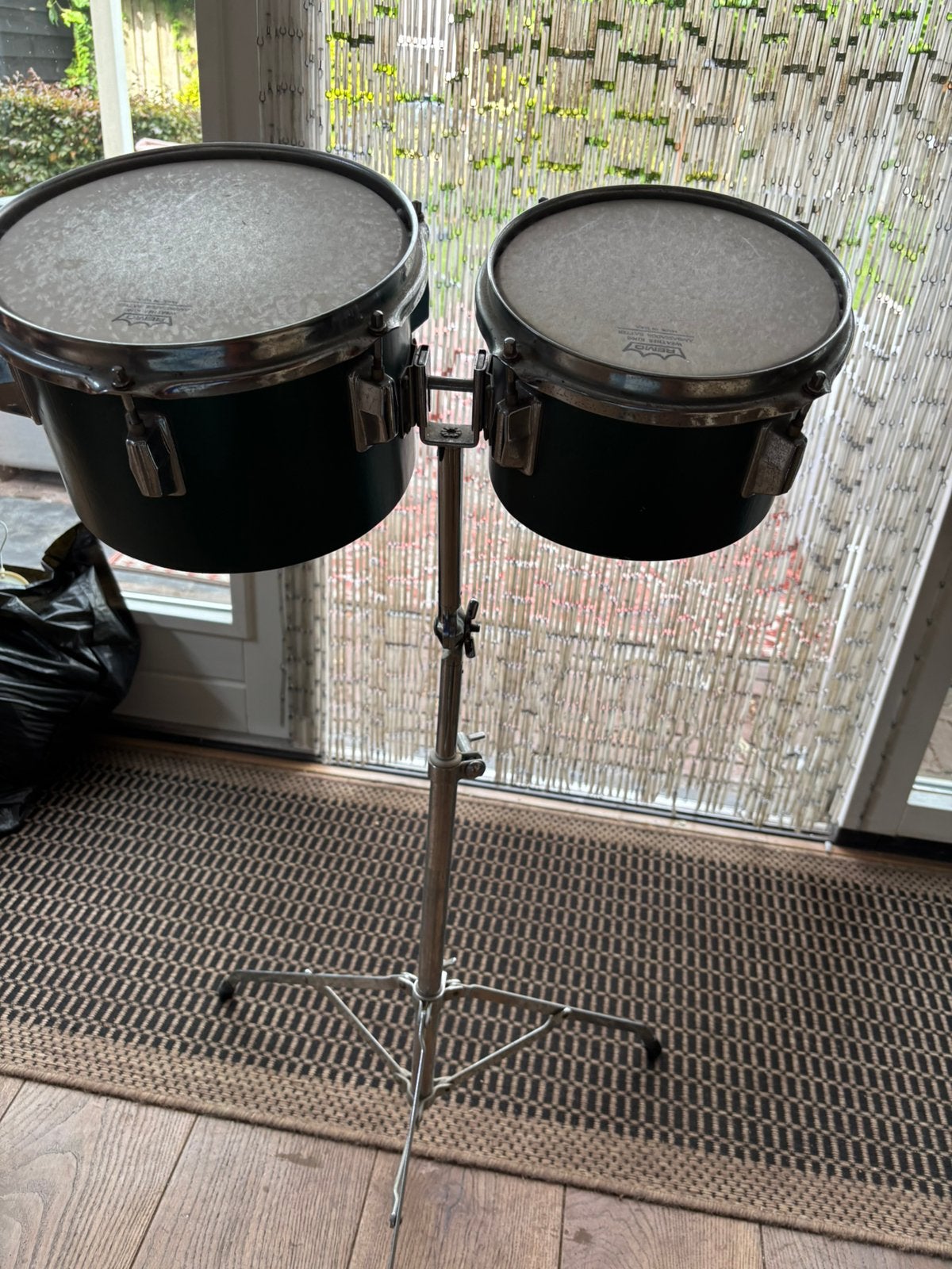2 kleine trommels op standaard, Muziek en Instrumenten, Drumstellen en Slagwerk, Ophalen, Gebruikt, Overige merken