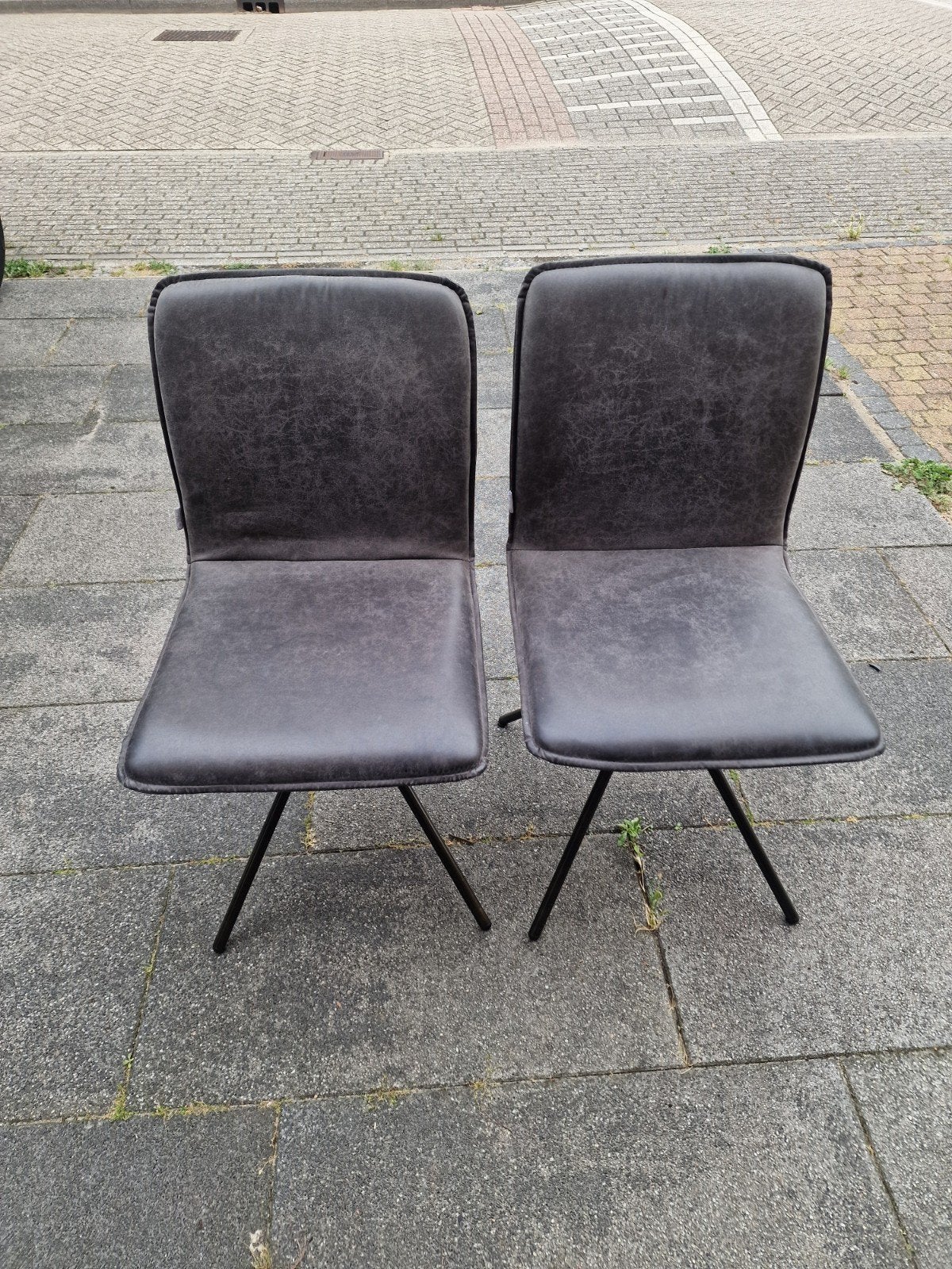 2 Antraciet Gerecyclede Lederen Stoelen - 3-poot, Ophalen, Leer, Zo goed als nieuw, Grijs