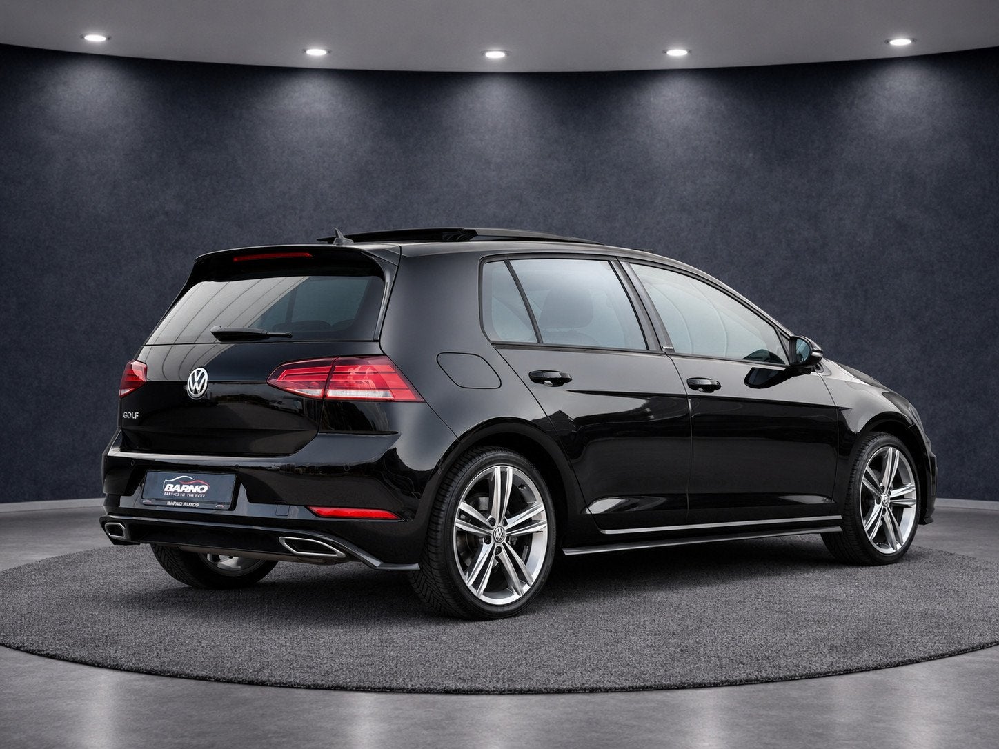 Volkswagen Golf 1.5 TSI R-Line 150 PK PANO|IQ.Drive, 1498 cc, 4 cilinders, Bedrijf, Golf