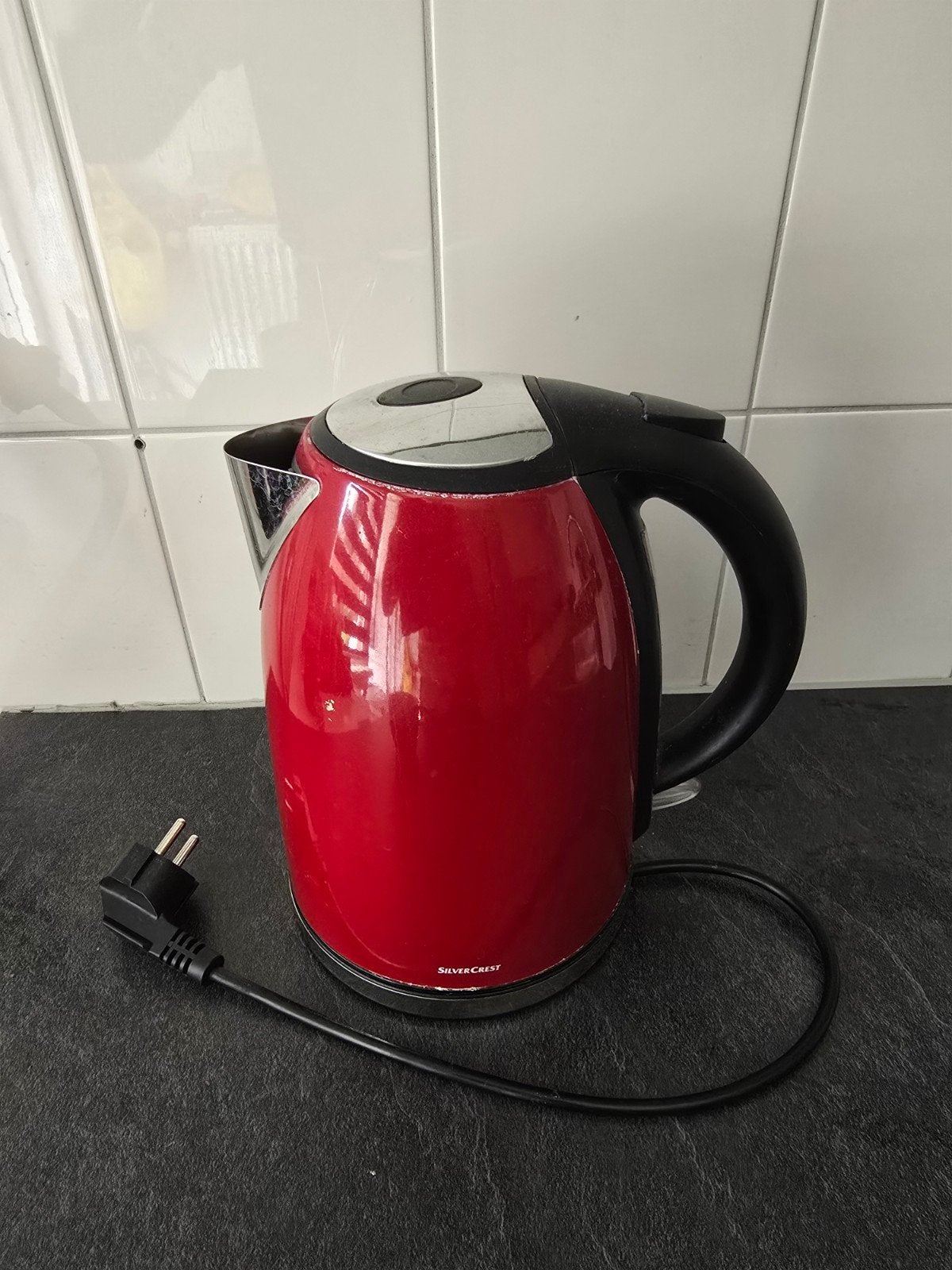 SilverCrest Waterkoker Rood - Zo goed als nieuw, 1 tot 2 liter, Ophalen of Verzenden, Zo goed als nieuw, Draadloos