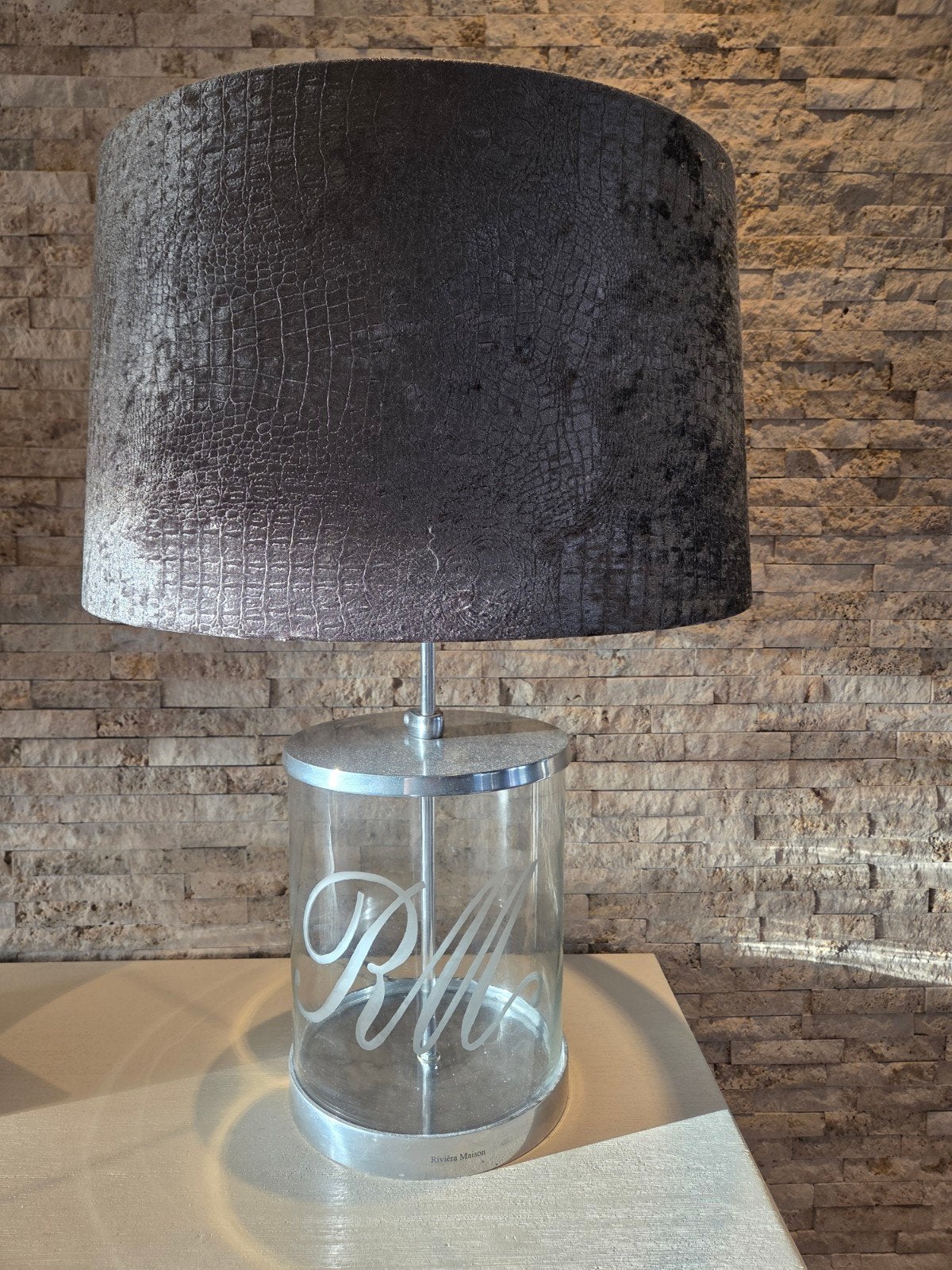 2x Riviera Maison Tafellamp met Croco Print Kap, Ophalen, Gebruikt, 50 tot 75 cm, Luxe, Modern, Riviera Maison