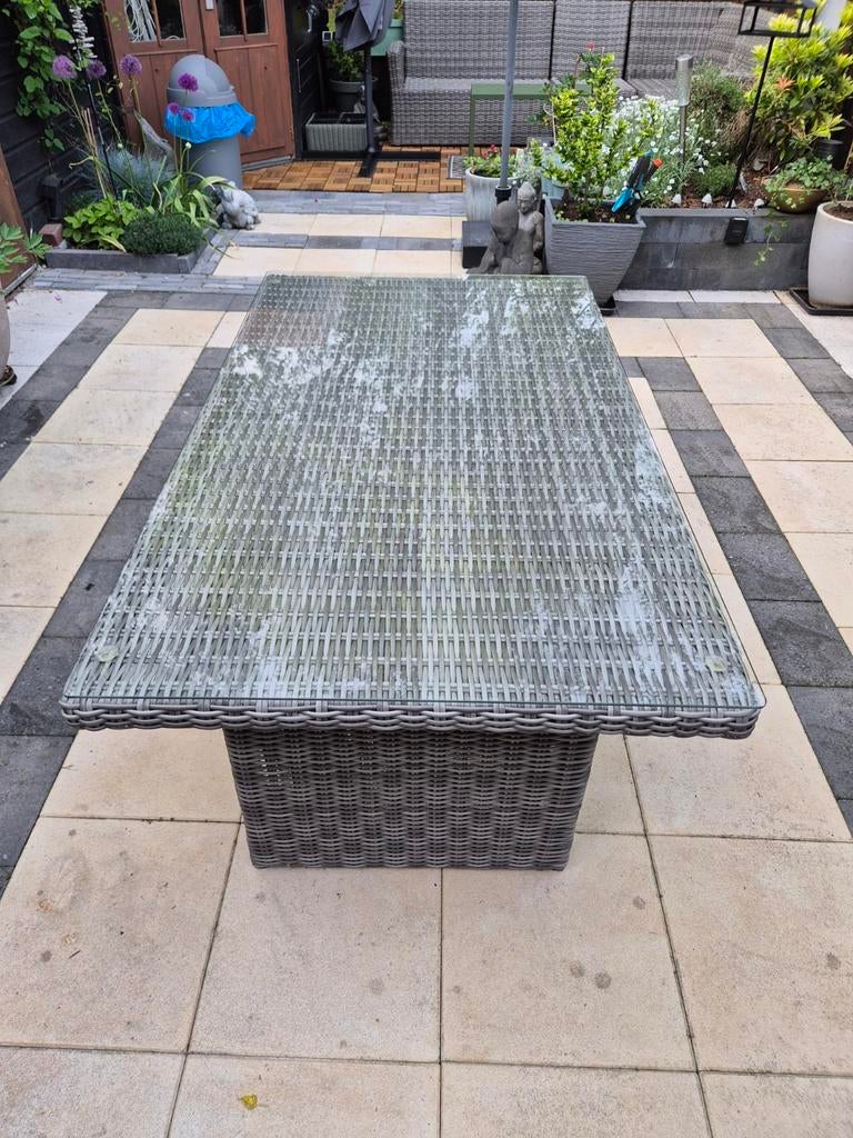 Wicker tuintafel met glasplaat - Grijs gemêleerd, Tuin en Terras, Ophalen