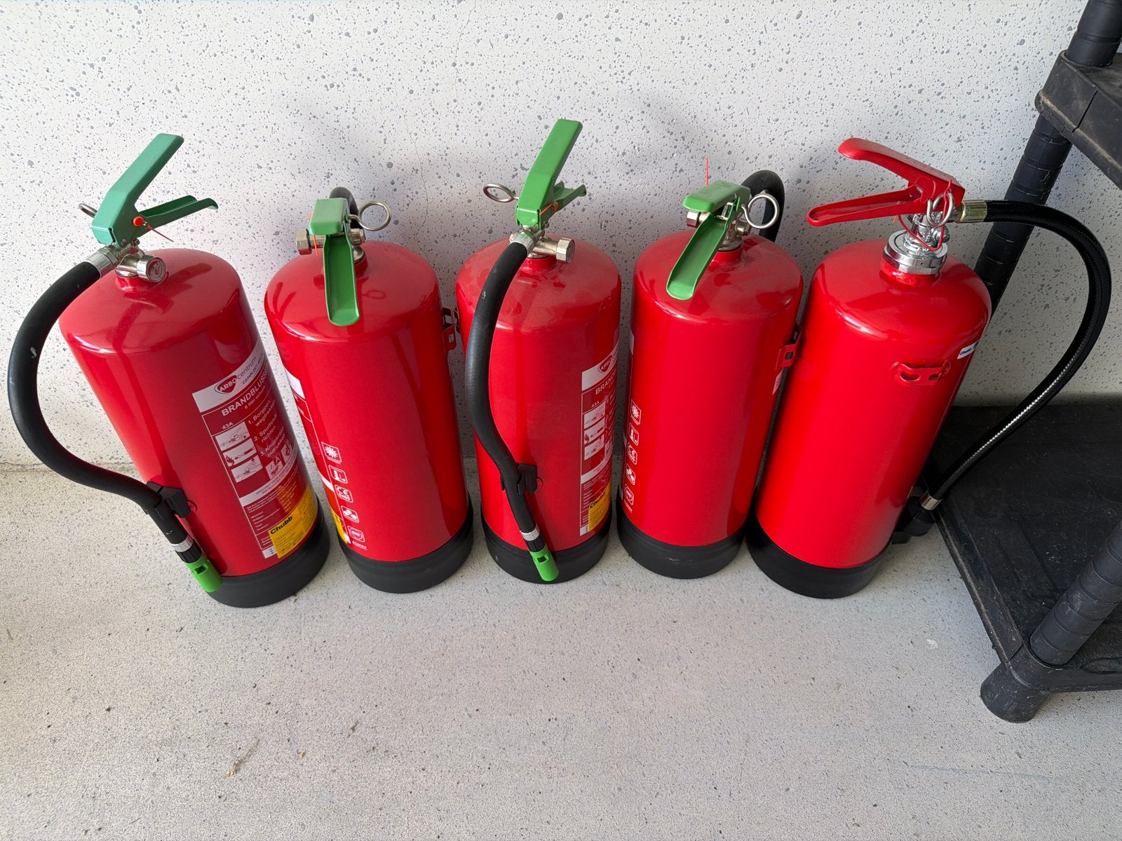 5 afgekeurde brandblussers - Decoratie/Oefenmateriaal, Ophalen, Gebruikt, Brandblusser
