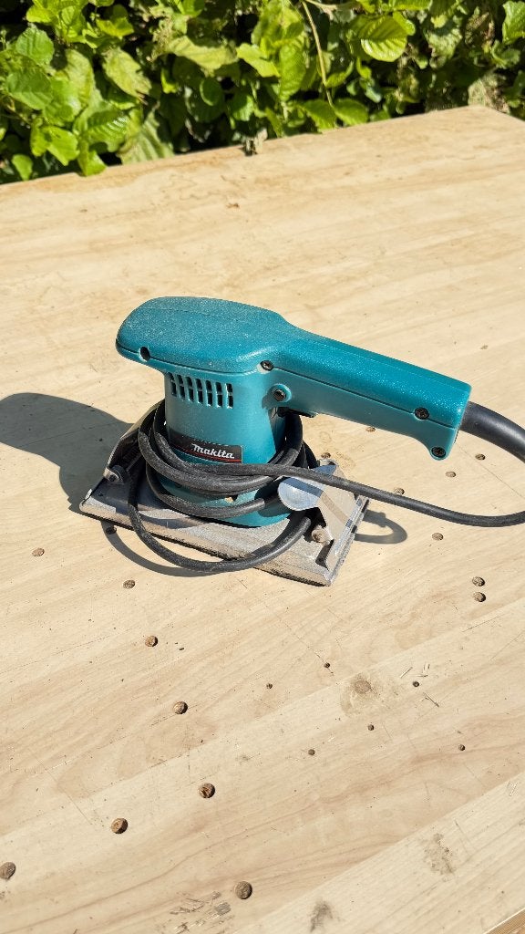 MAKITA vlak schuurmachine 9036, Ophalen of Verzenden, Gebruikt, Minder dan 600 watt, Vlakschuurmachine