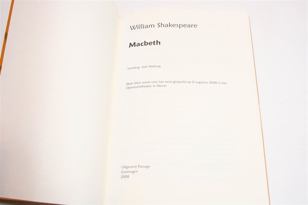 Macbeth — Shakespeare Tragedie — Toneelstuk, Ophalen of Verzenden, Zo goed als nieuw
