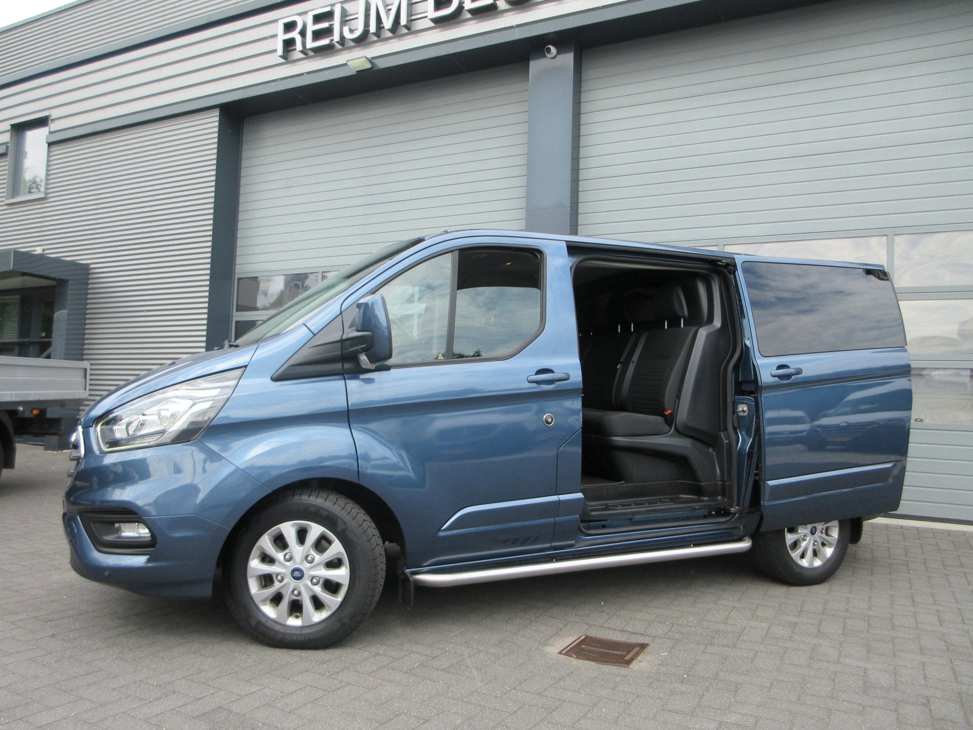 Ford TRANSIT CUSTOM L1H1 130pk Autmaat, DC, dubbel cabine, A, Automaat, 15 km/l, Euro 6, 4 cilinders