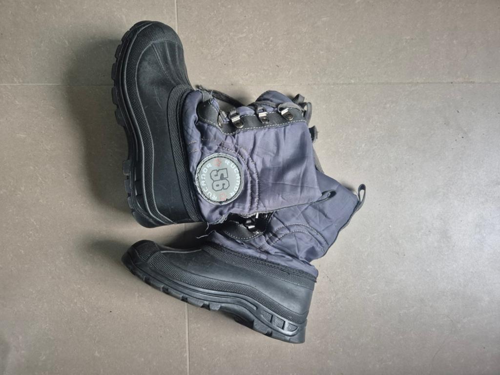 Gevoerde, warme kinderlaarzen/snowboots, maat 34, Ophalen, Zo goed als nieuw, Jongen of Meisje, Laarzen
