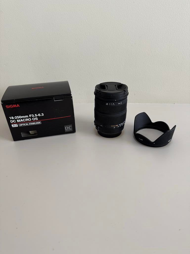 Sigma 18-250mm f/3.5-6.3 DC OS HSM voor Canon, Audio, Tv en Foto, Fotografie | Lenzen en Objectieven, Ophalen of Verzenden, Zo goed als nieuw